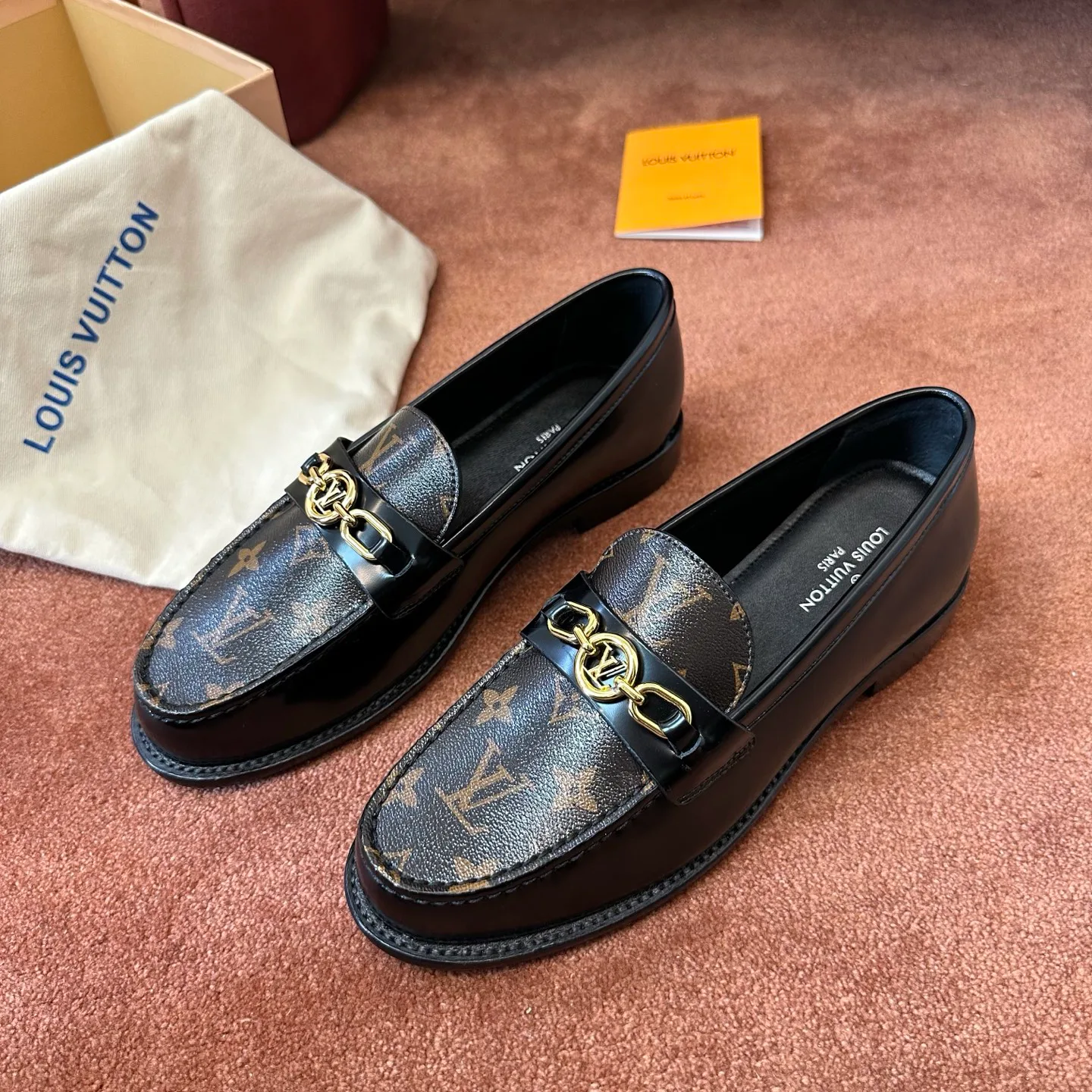 Лоферы Женские Louis Vuitton 104137