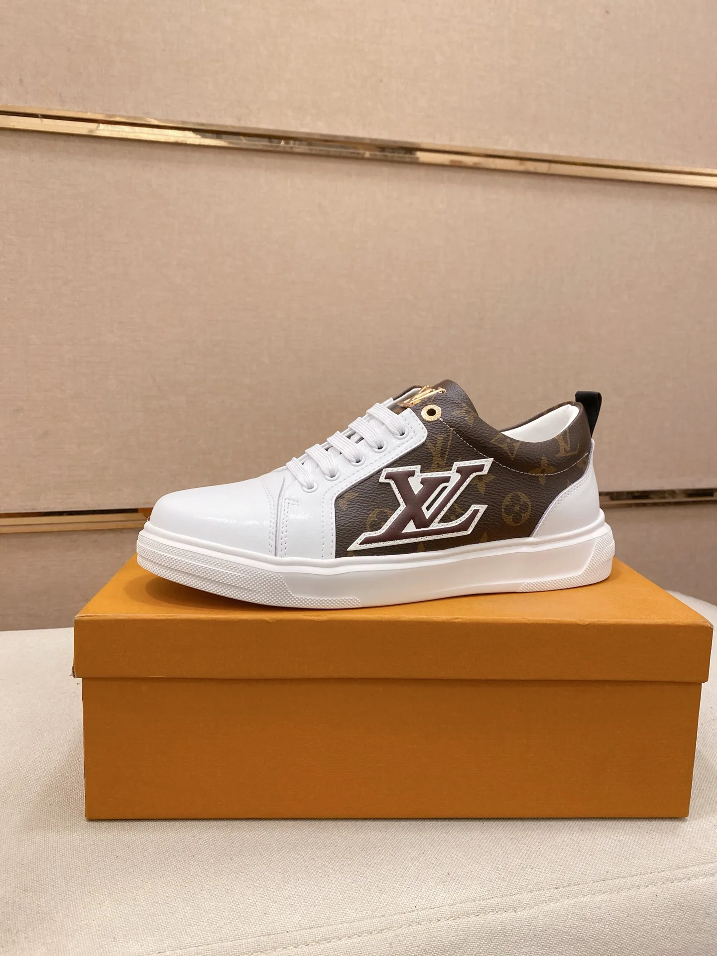 Кроссовки Мужские Louis Vuitton 1132292