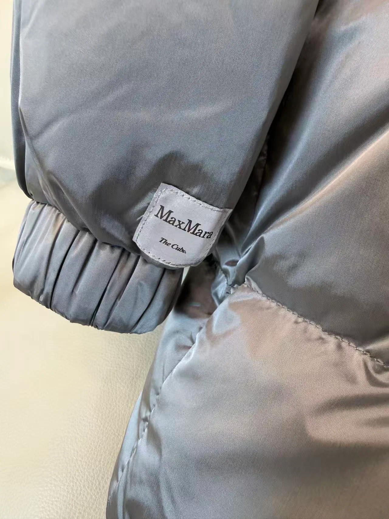 Куртки И Пуховики Женские Max Mara 17926128