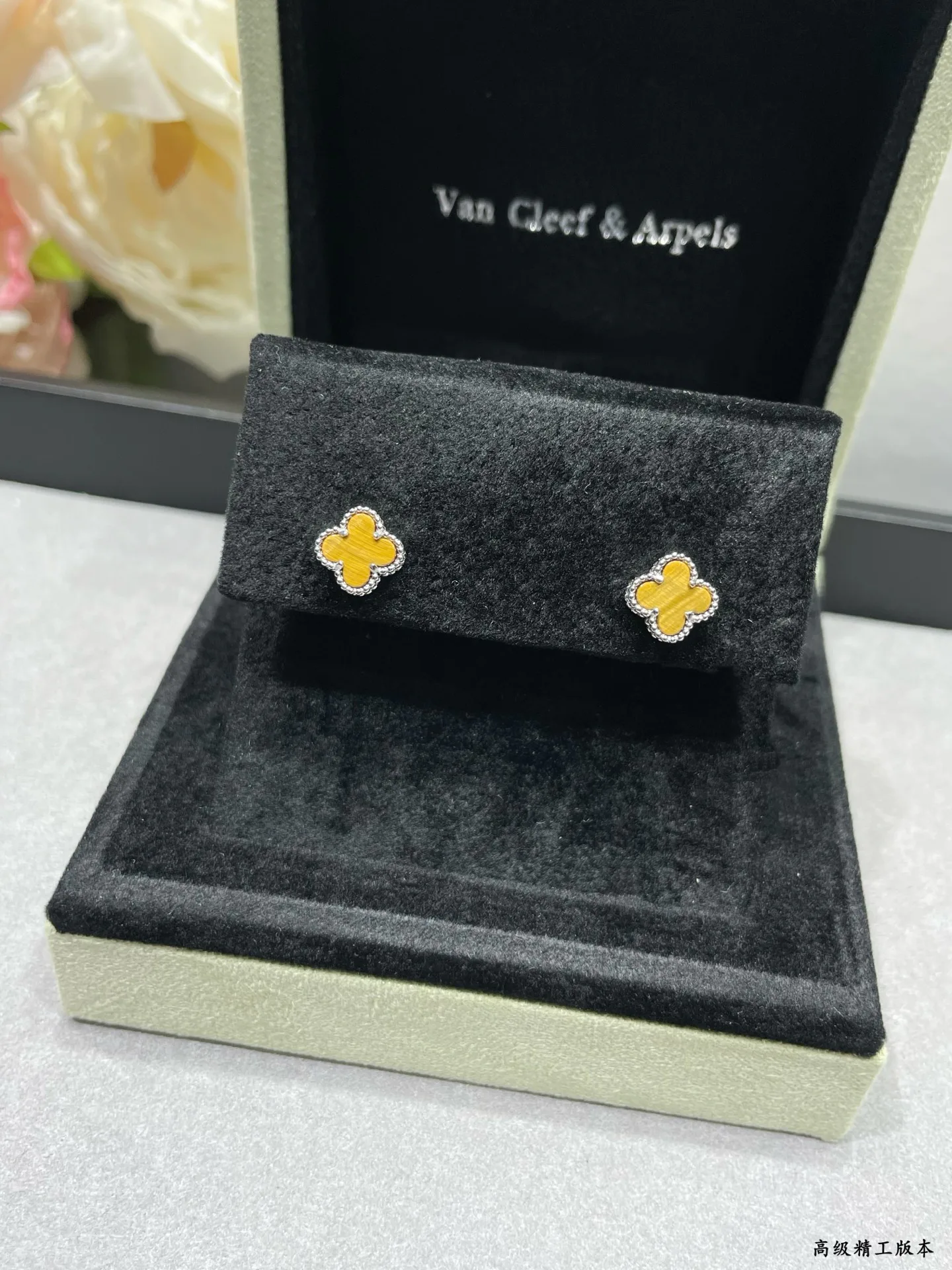 Бижутерия Van Cleef & Arpels 151653