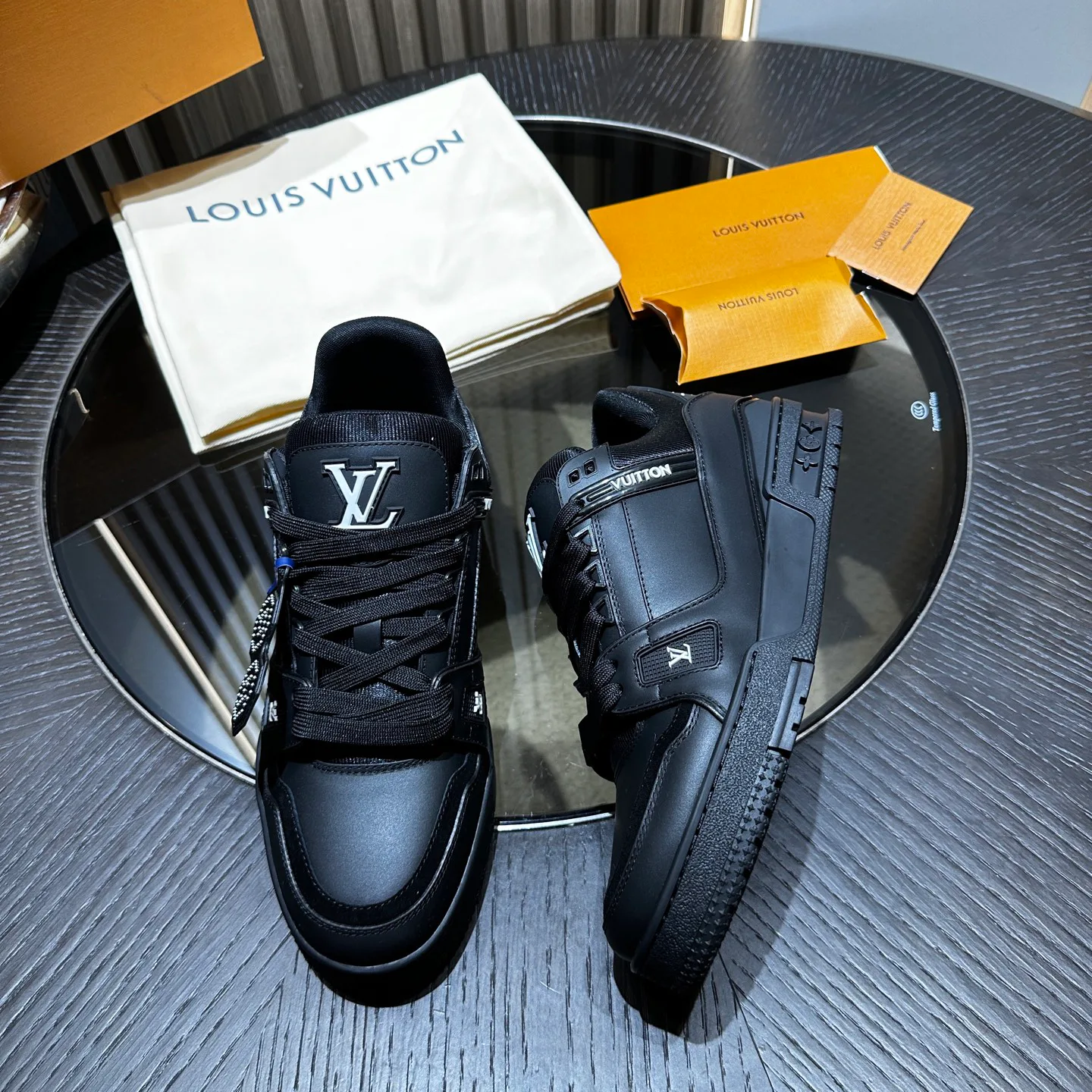 Кроссовки Женские Louis Vuitton 857730