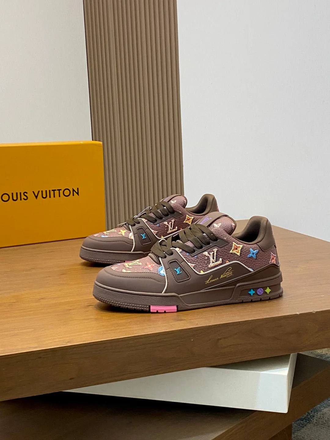 Кроссовки Женские Louis Vuitton 1570266