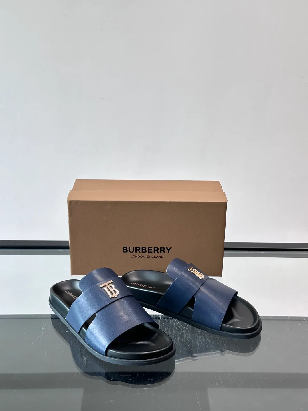 Сандалии Мужские Burberry 13452906