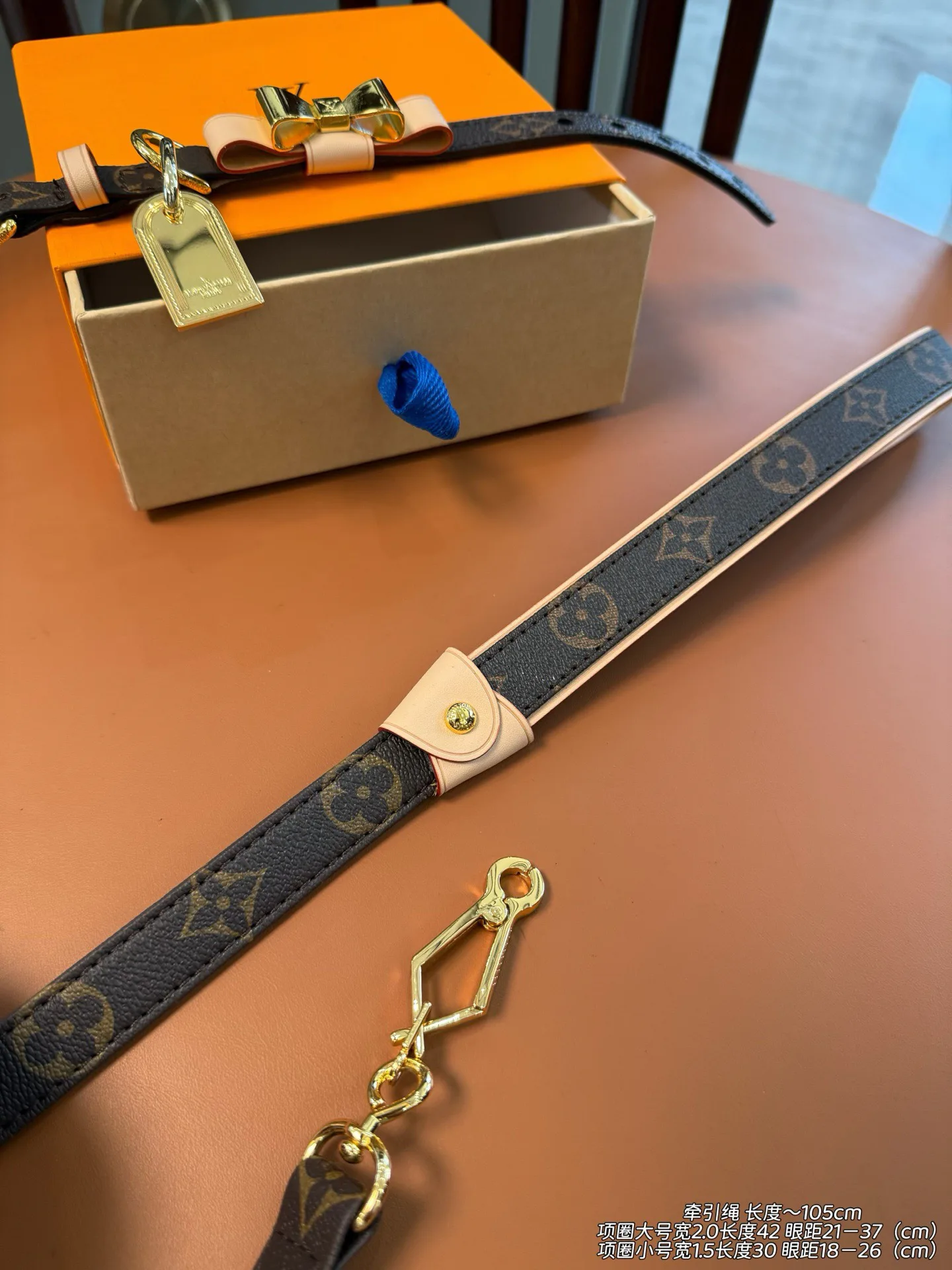 Текстиль Louis Vuitton 11510386