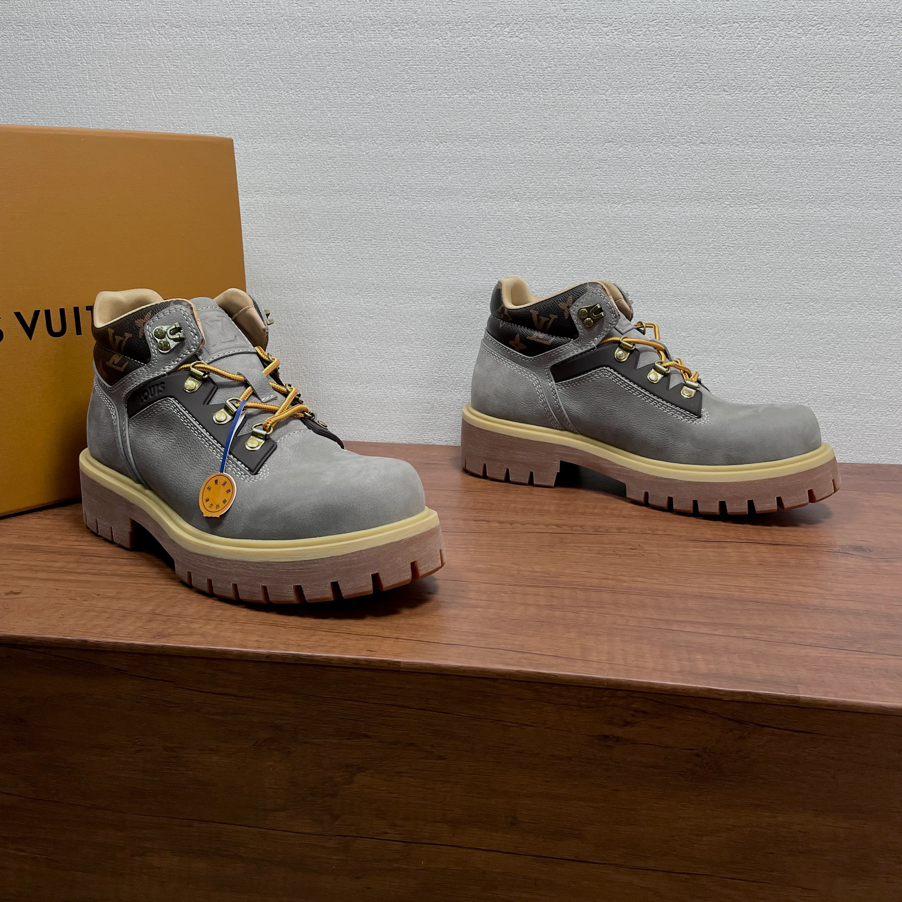 Ботинки Мужские Louis Vuitton 18626512