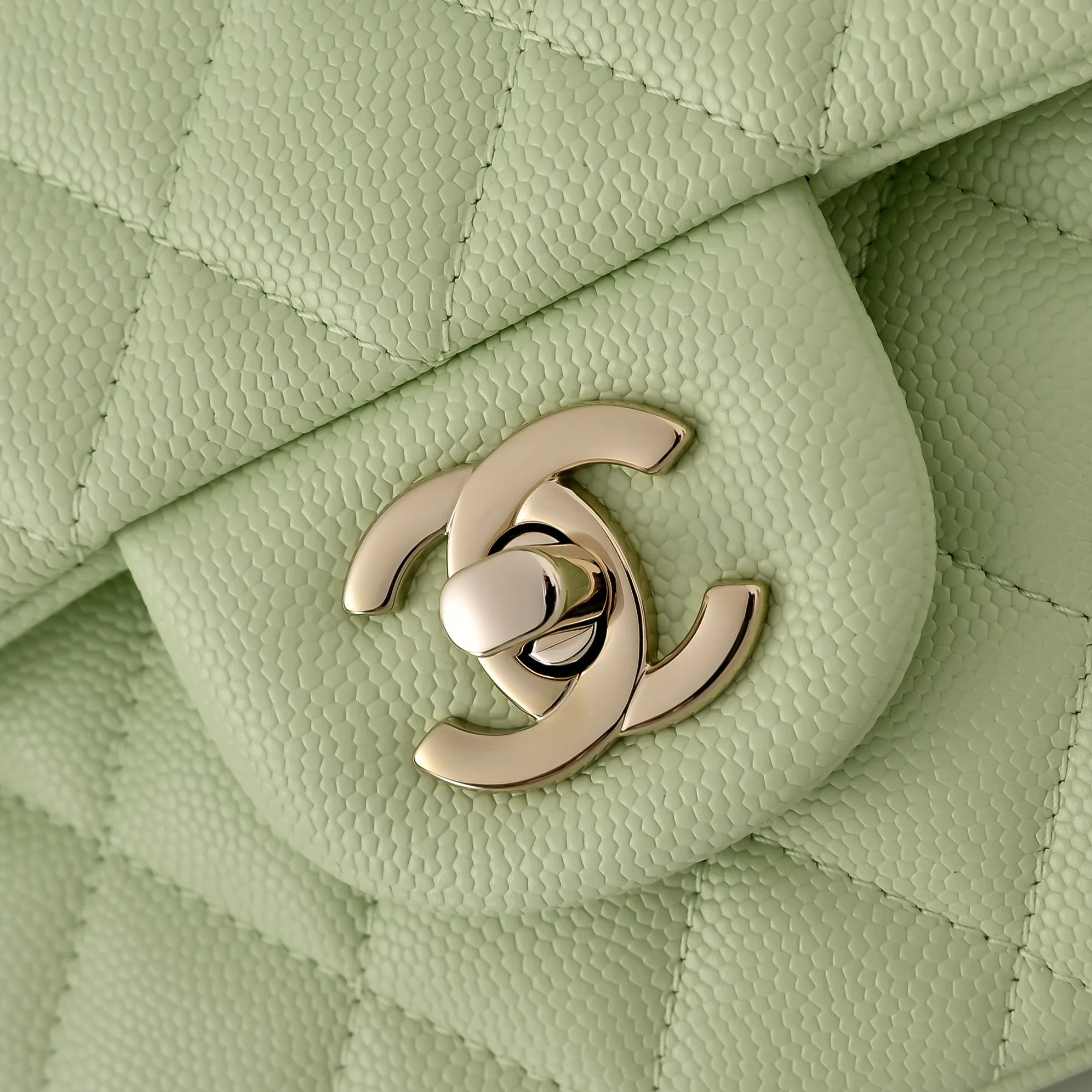 Классические Сумки Женские Chanel 18147977