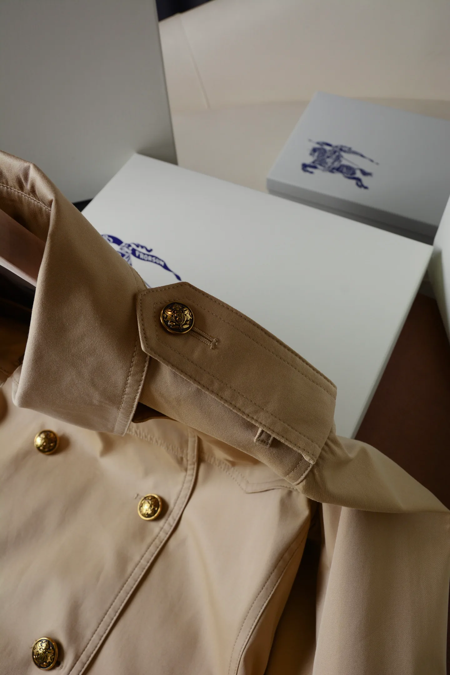 Тренчи Женские Burberry 17906695