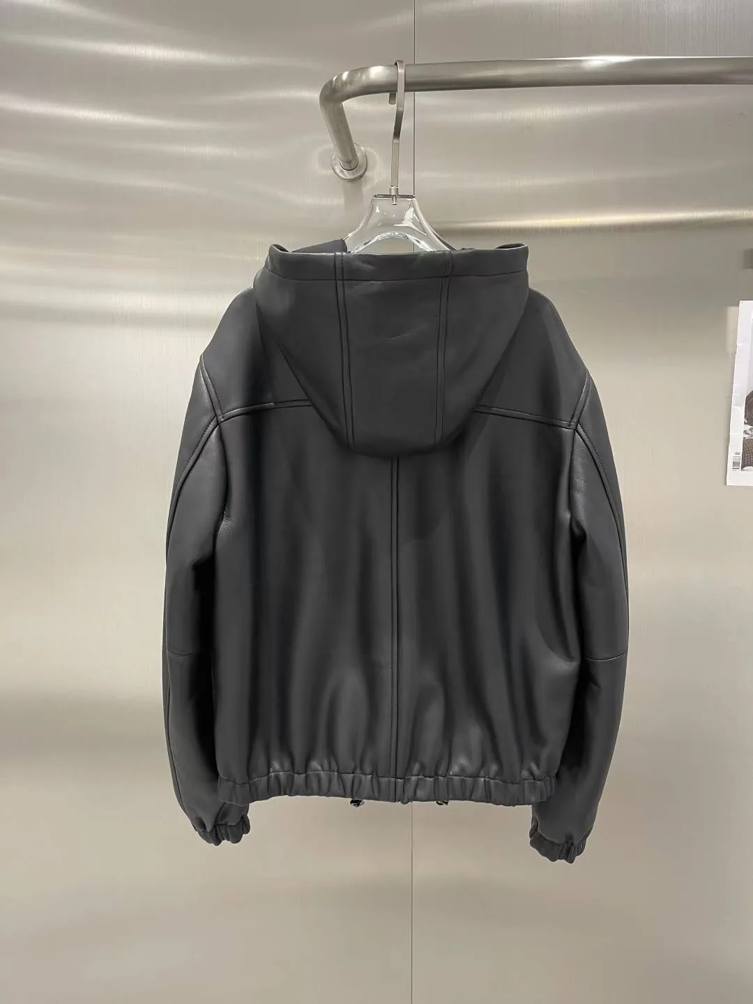 Кожаные Куртки И Дублёнки Женские Prada 13186440