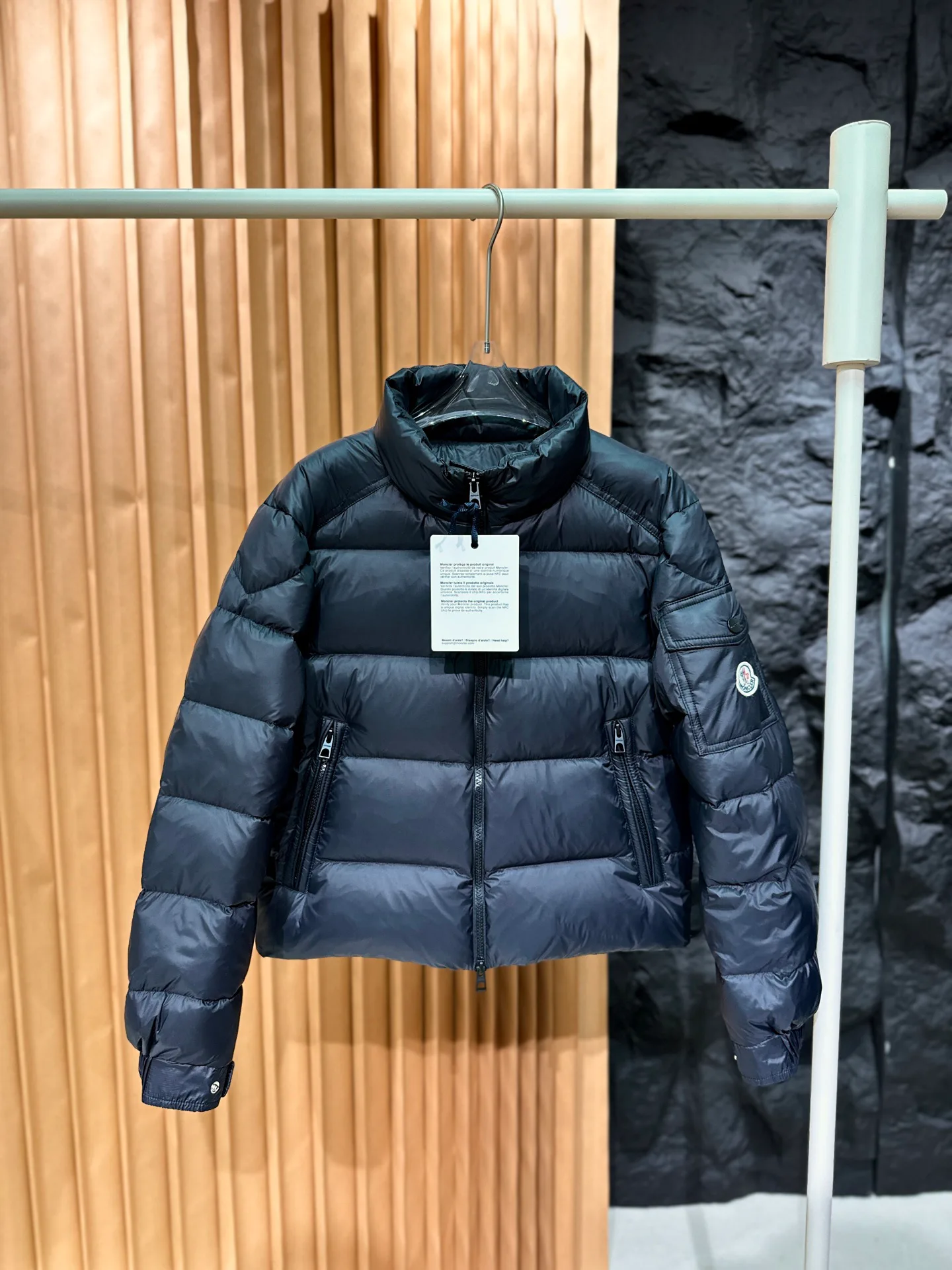 Куртки И Пуховики Женские Moncler 18779829