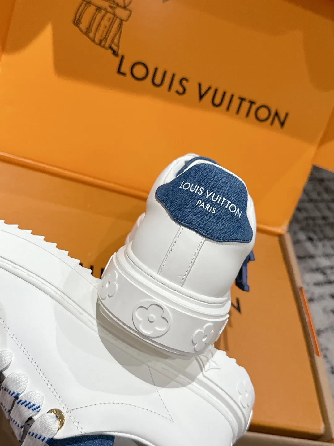Кроссовки Женские Louis Vuitton 4502473