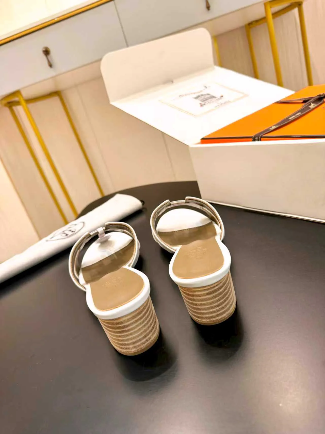 Босоножки Женские Hermes 10250438