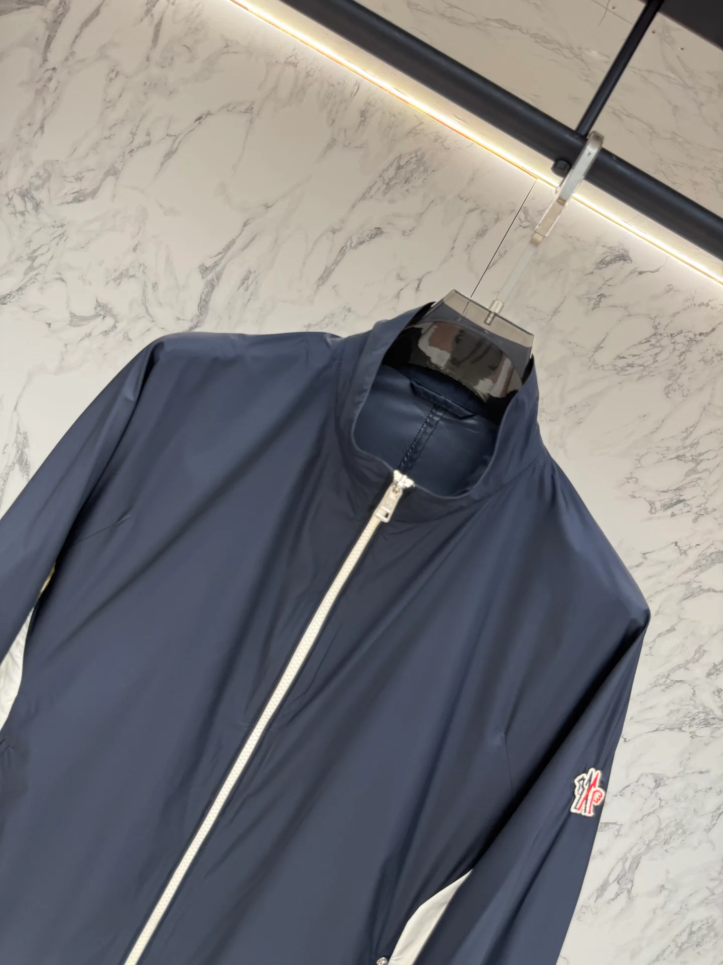 Куртки И Пуховики Мужские Moncler 11512962
