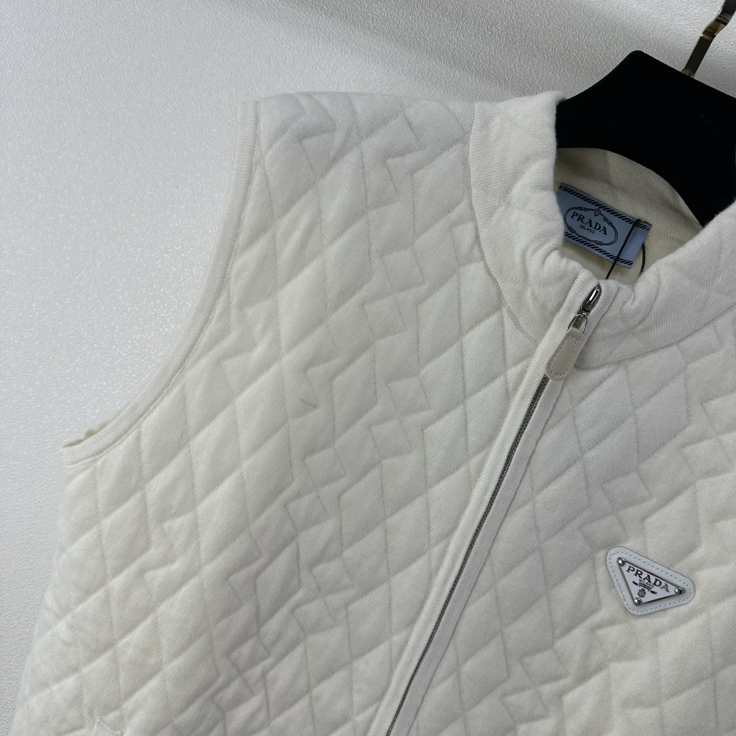 Жилеты Женские Prada 18615996