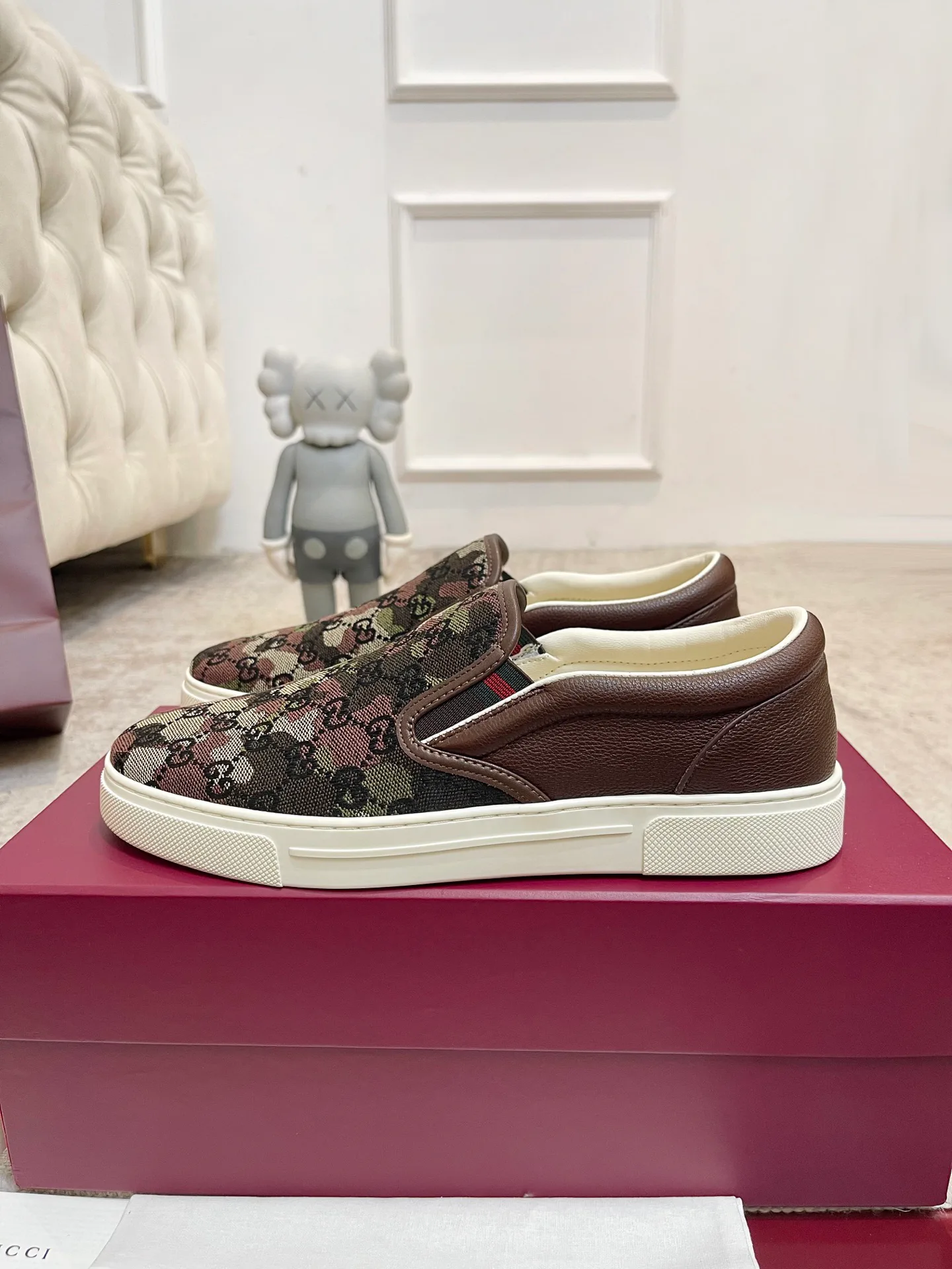 Кроссовки Женские Gucci 18901584