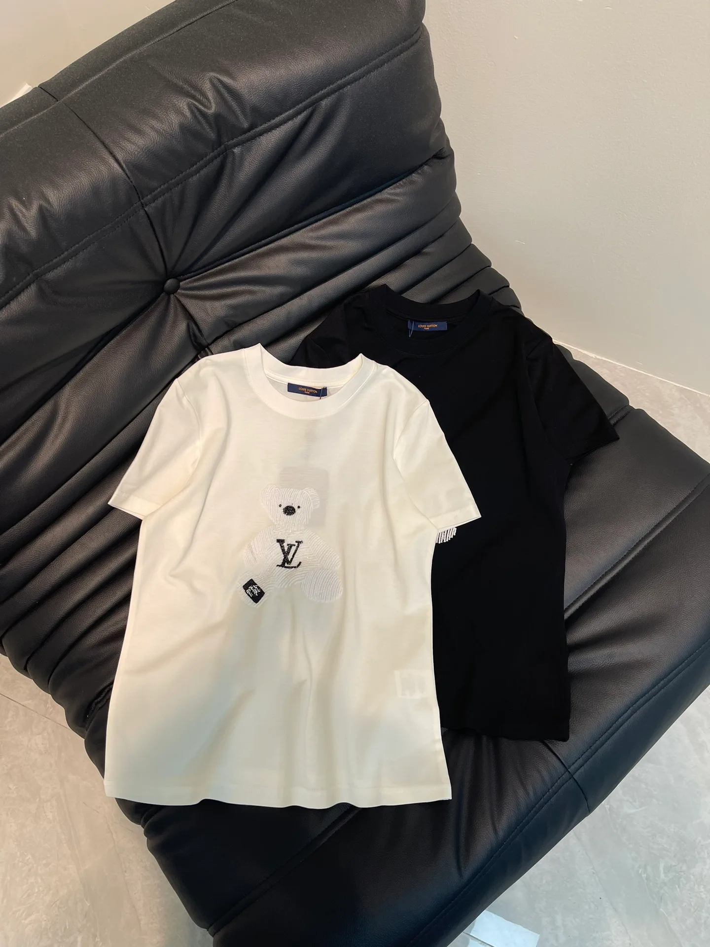 Футболки Женские Louis Vuitton 3666