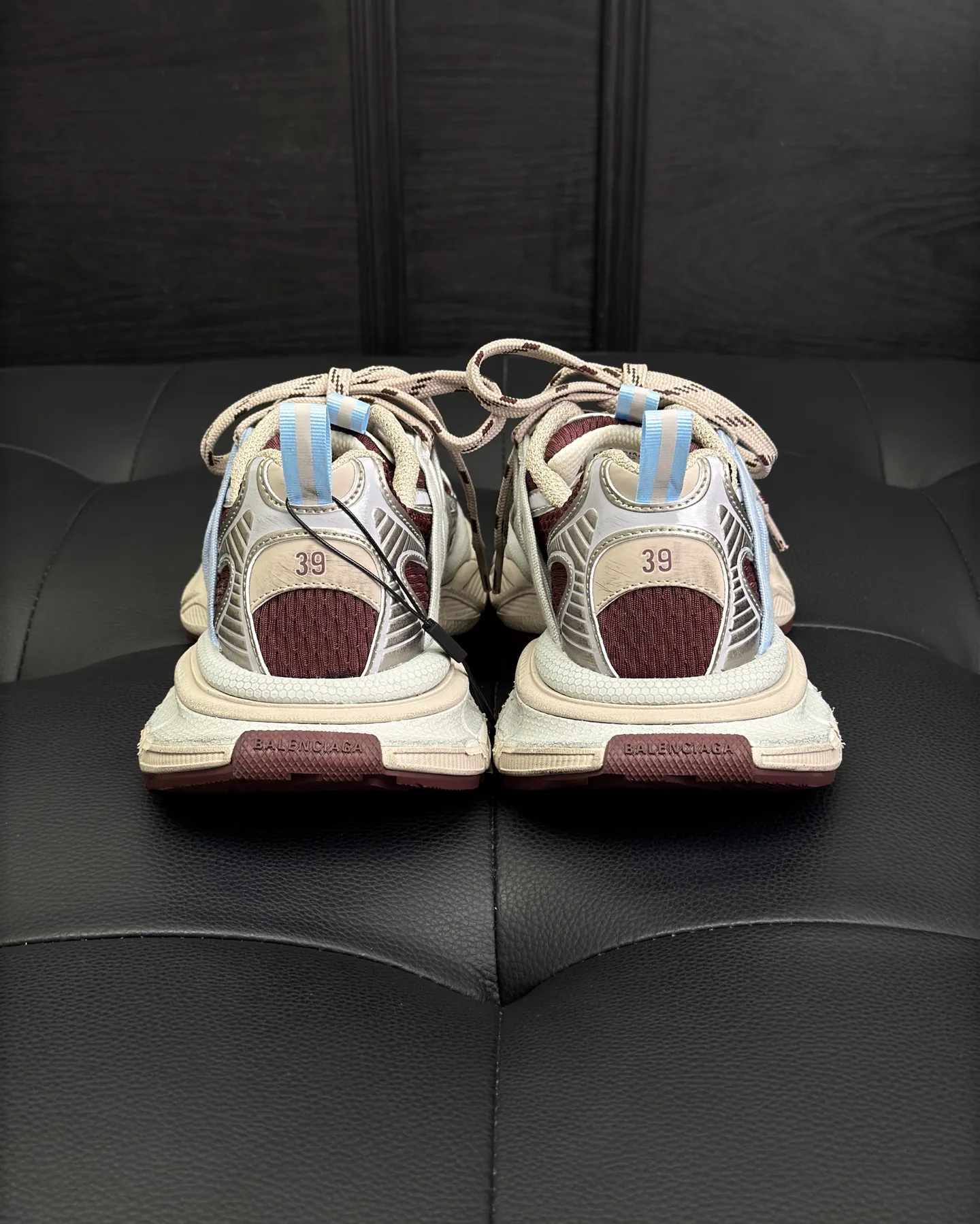 Кроссовки Женские Balenciaga 18417377