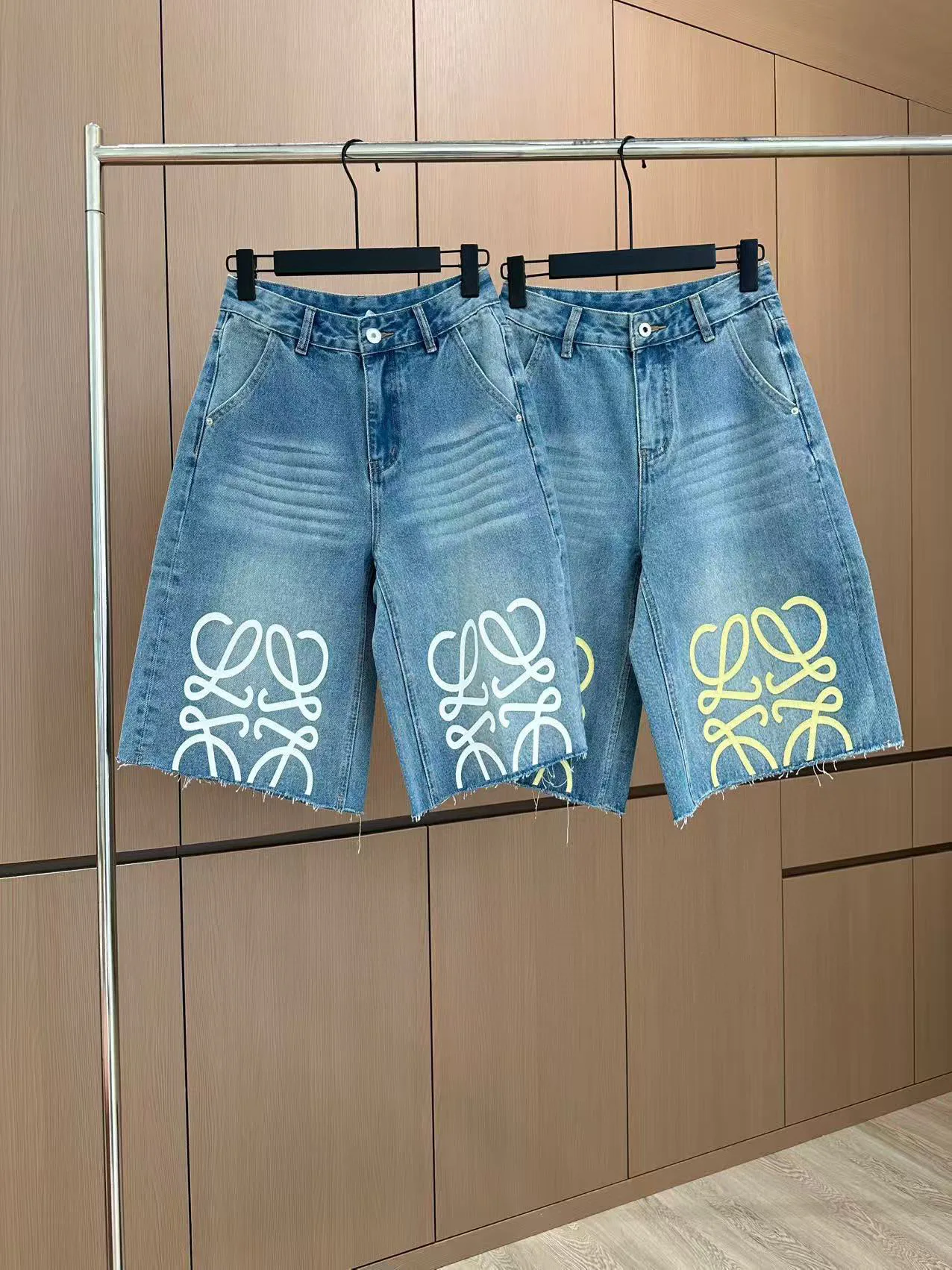 Шорты Женские Loewe 34135