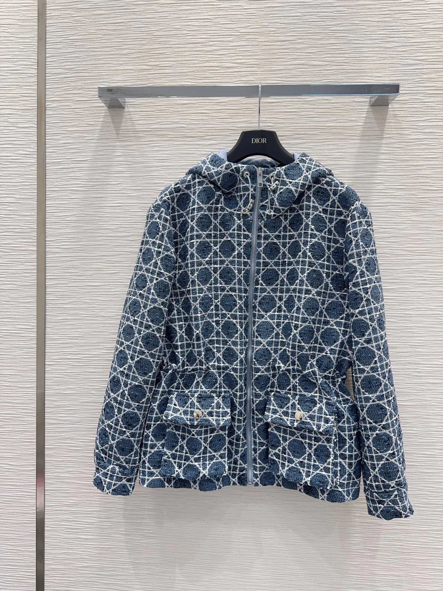 Куртки И Пуховики Женские Christian Dior 18757590