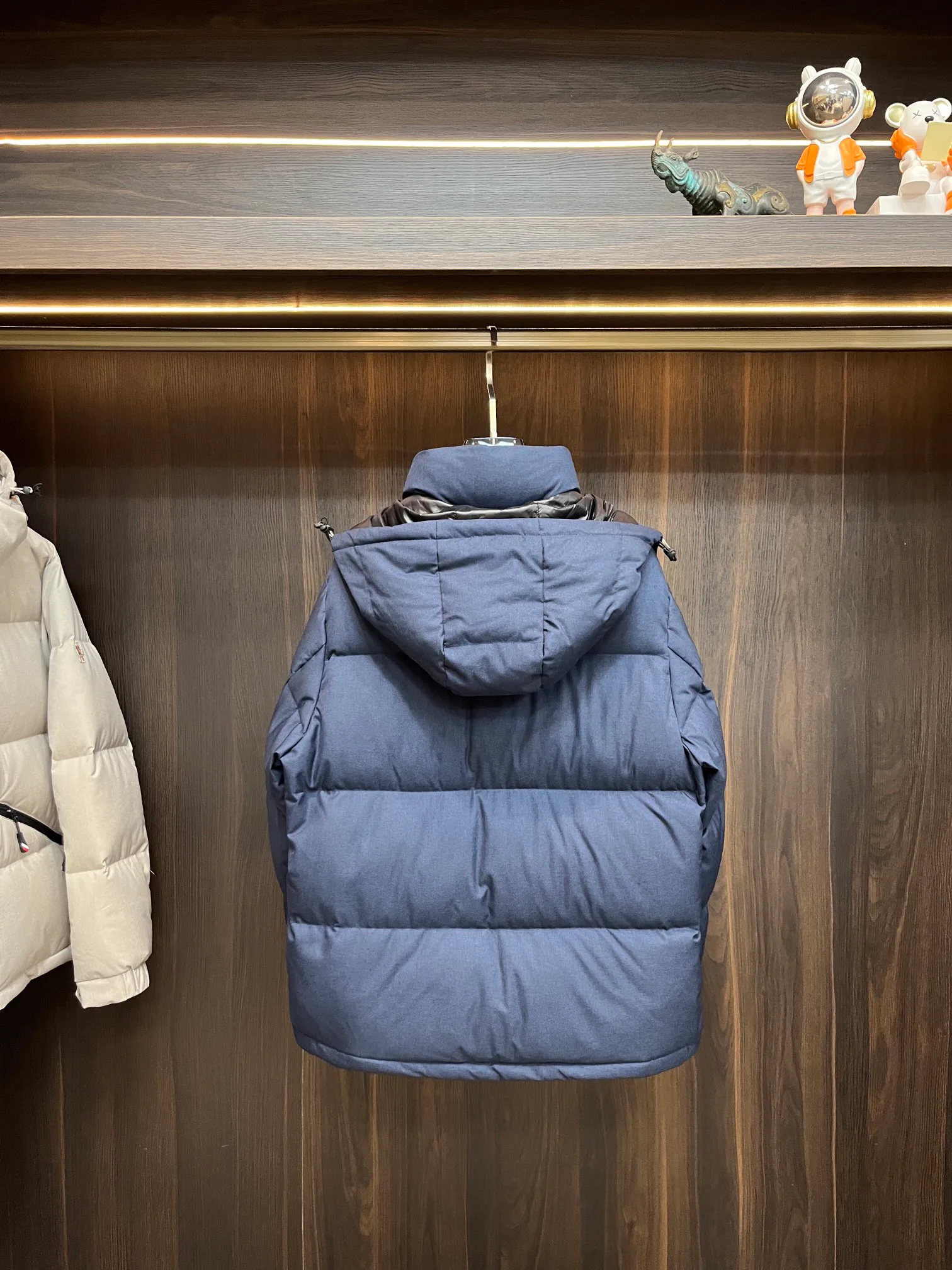 Куртки И Пуховики Женские Moncler 18971800