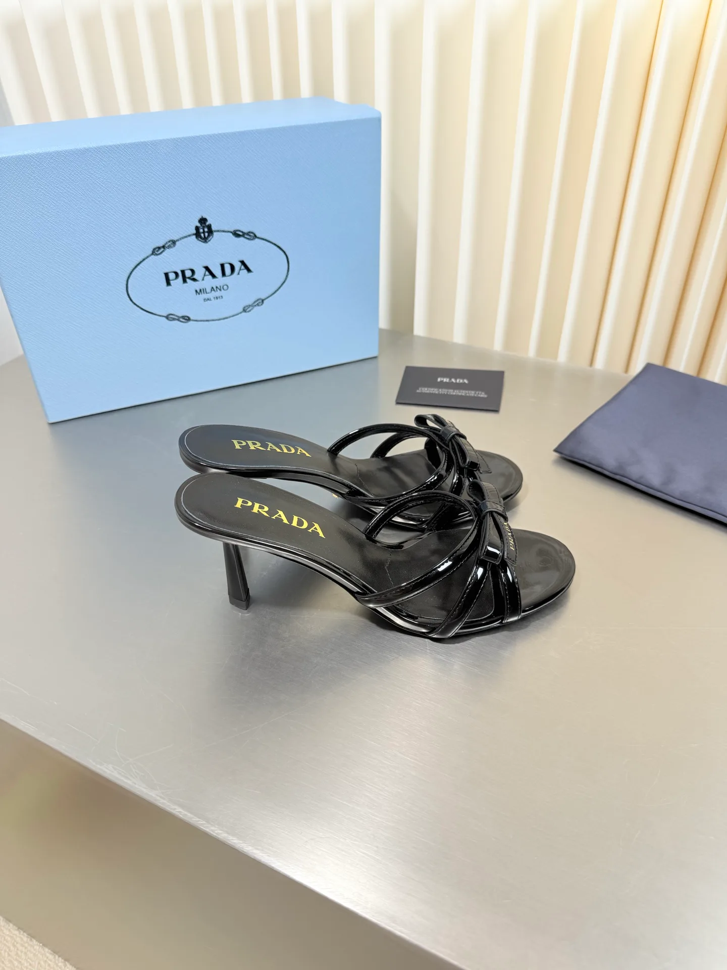 Босоножки Женские Prada 18083095