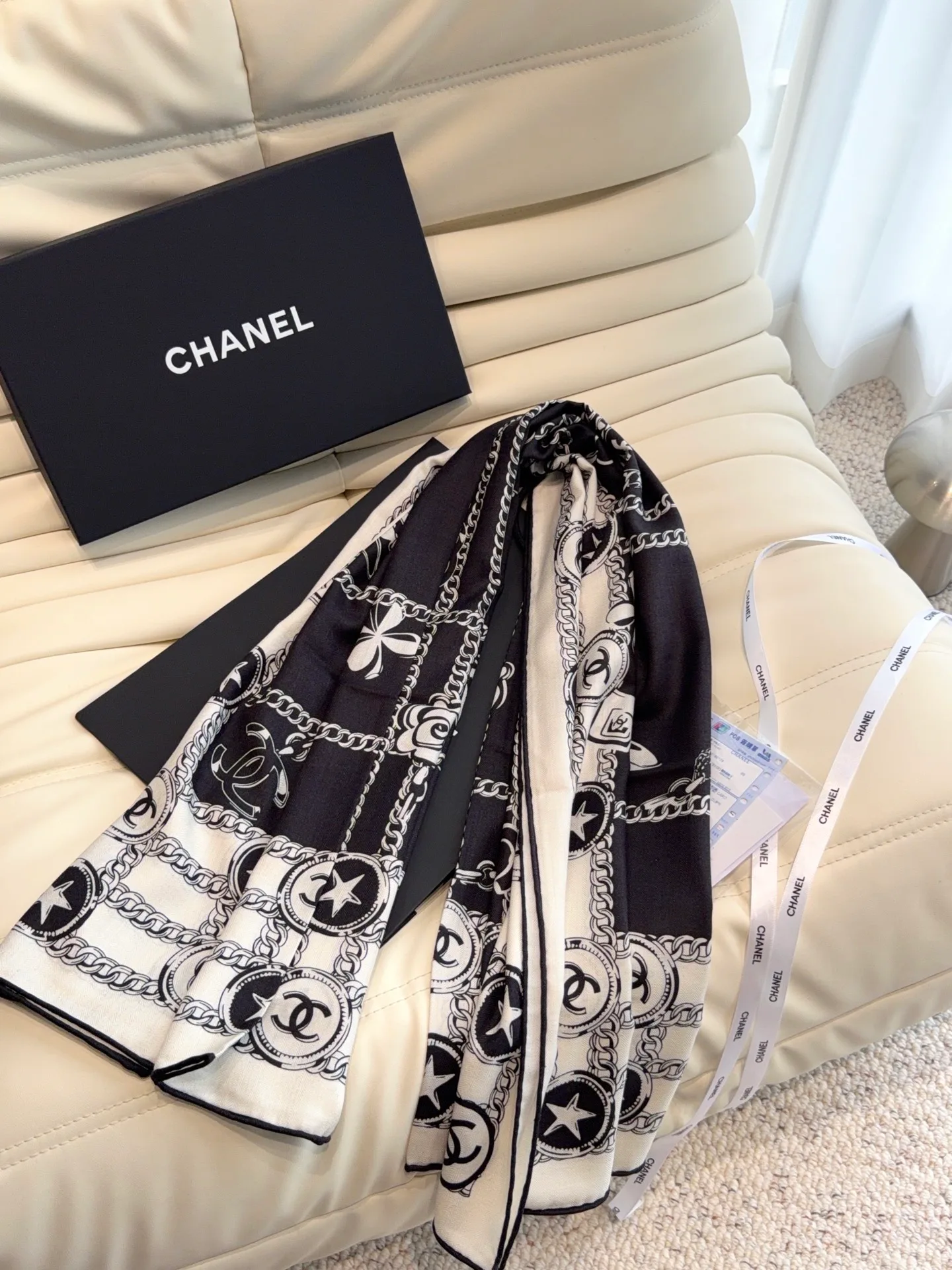 Платки Chanel 18675789
