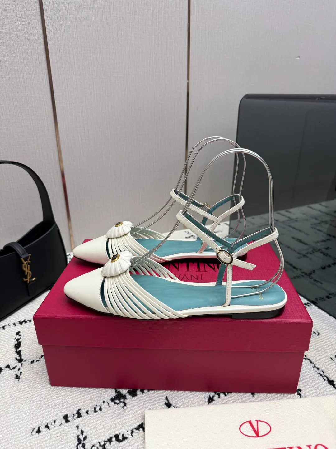 Босоножки Женские Valentino 18598095