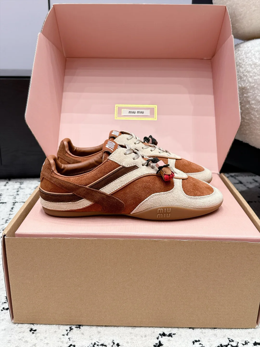 Кроссовки Женские Miu Miu 18505445