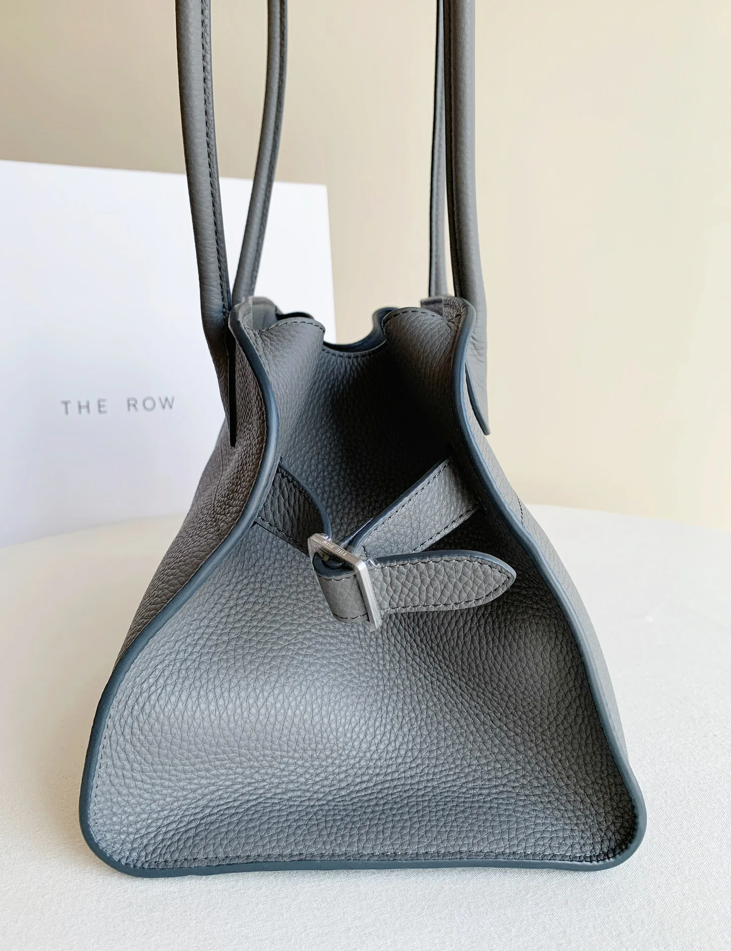 Классические Сумки Женские The Row 690852