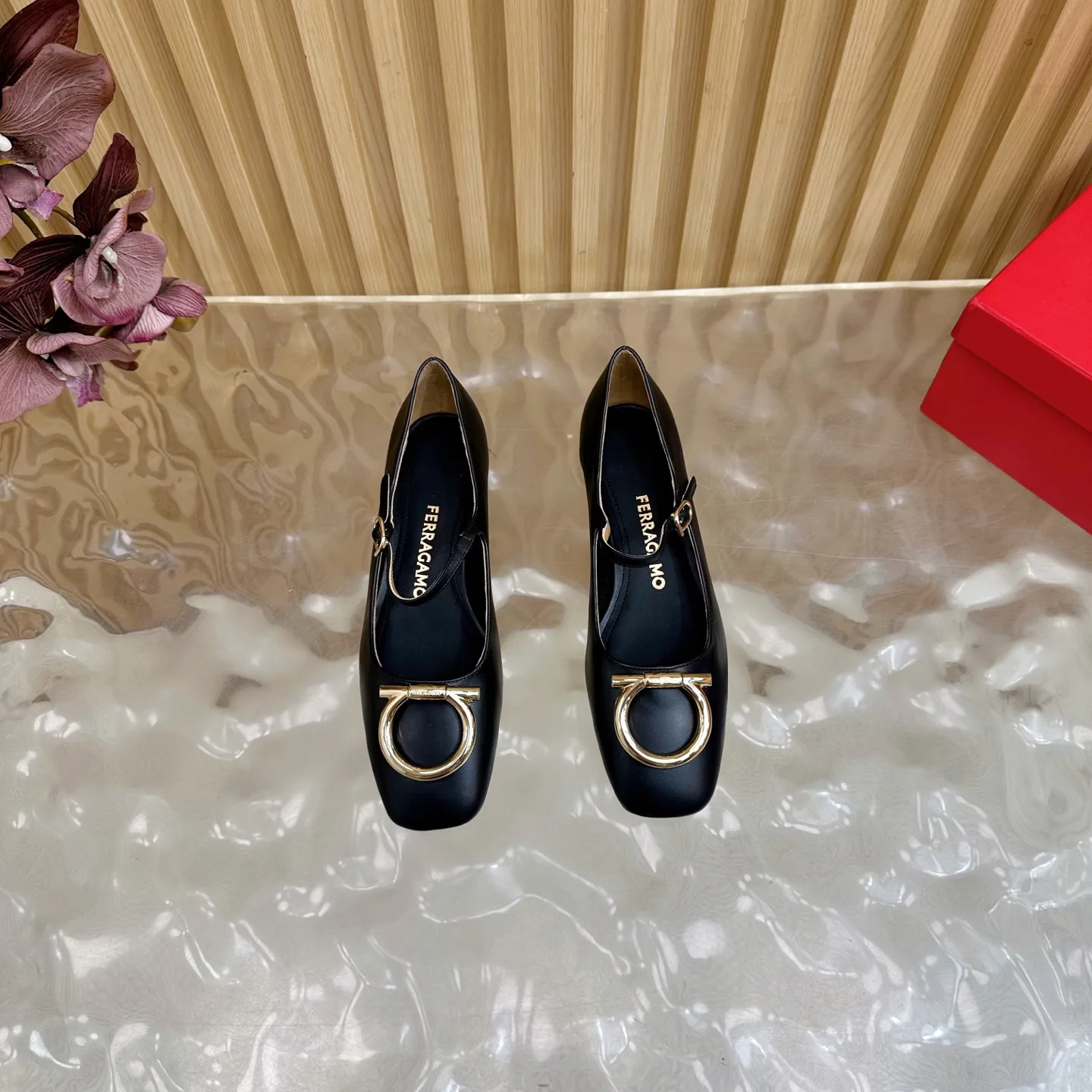 Туфли Женские Salvatore Ferragamo 113686