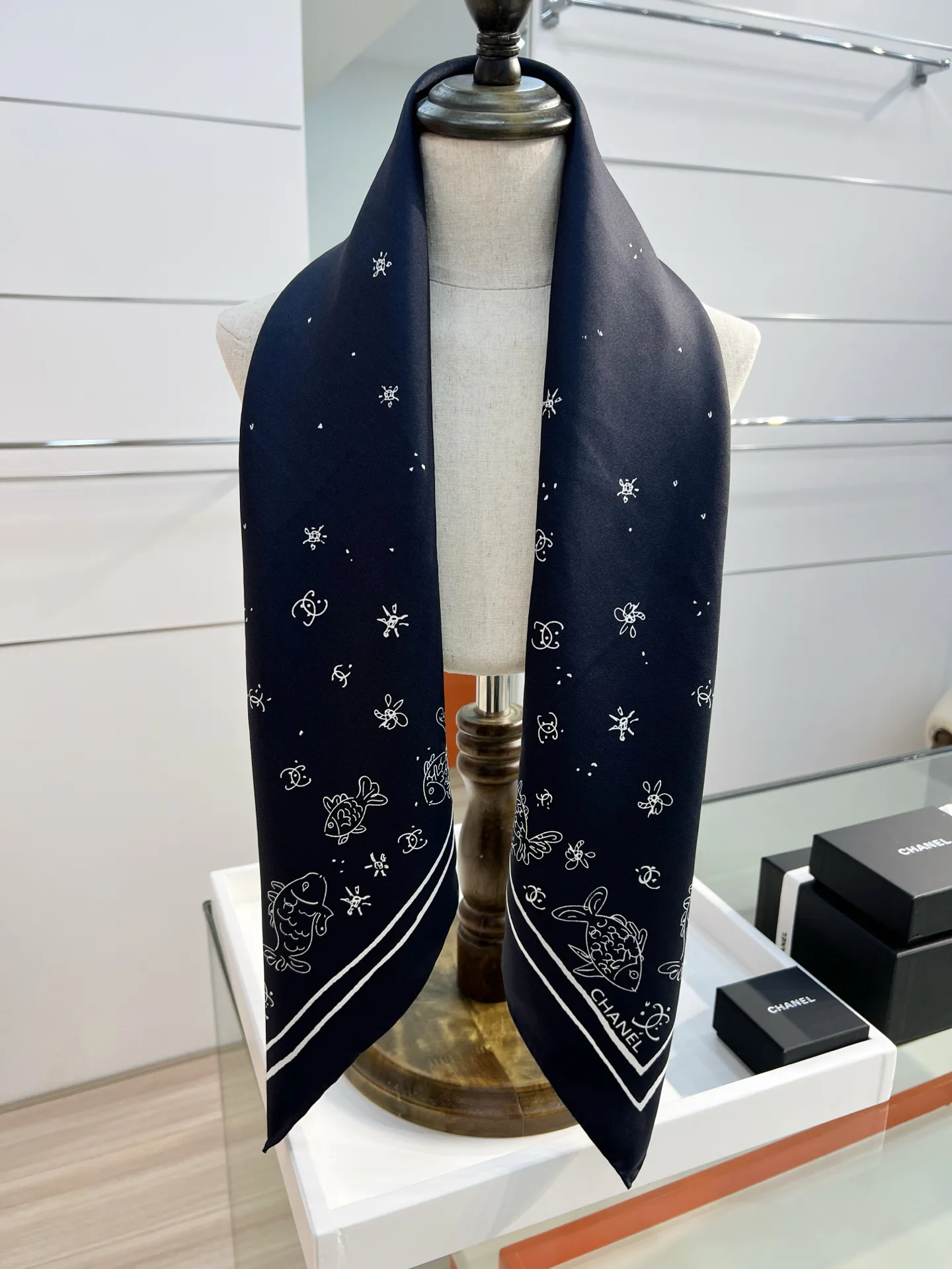 Платки Chanel 351438