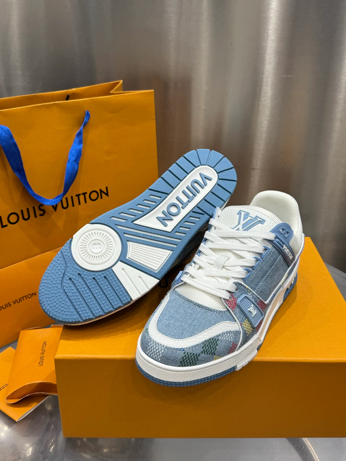 Кроссовки Мужские Louis Vuitton 19073348