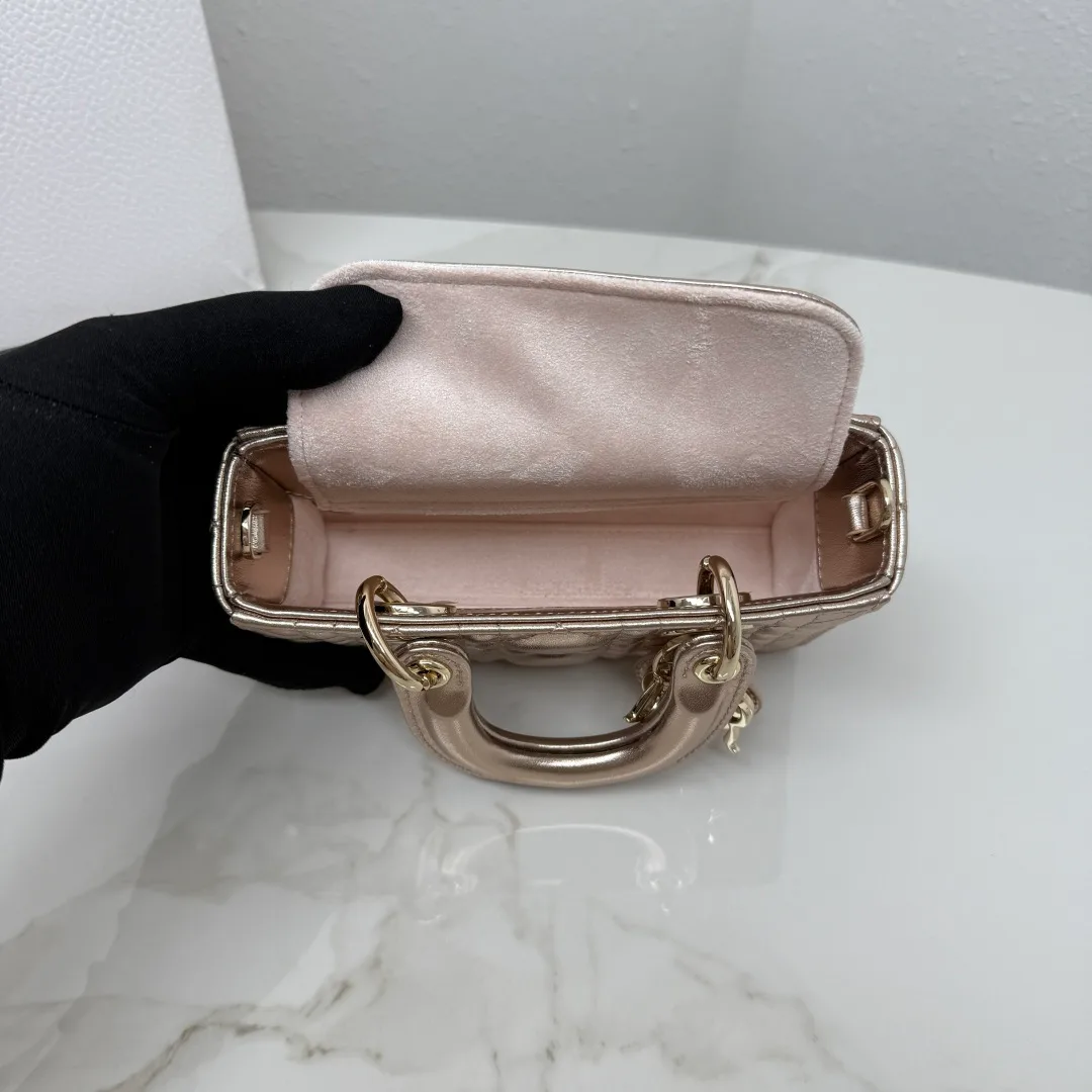 Классические Сумки Женские Christian Dior 18116367