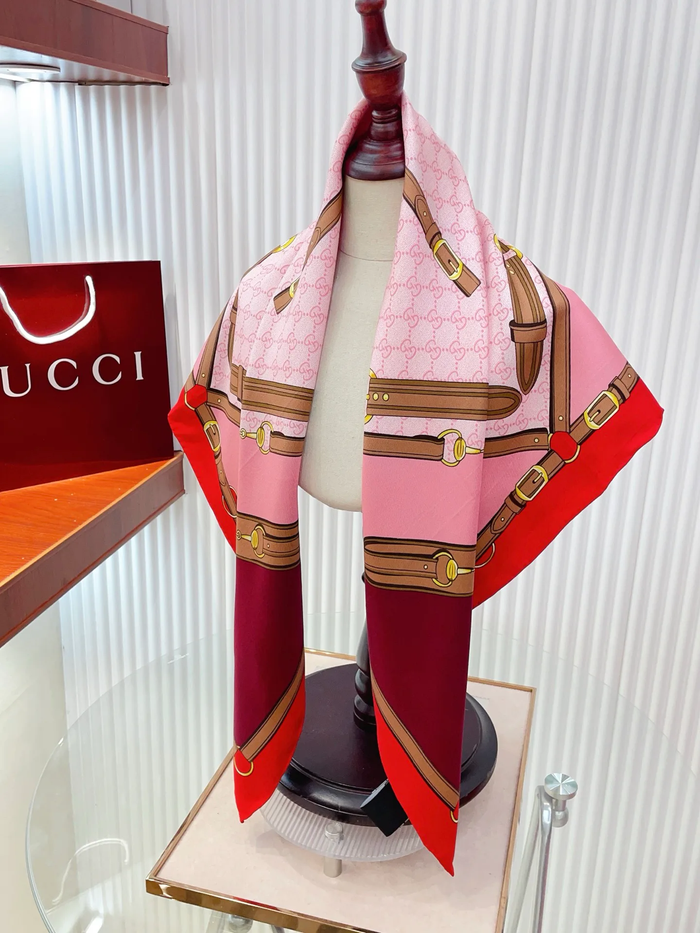 Платки Gucci 14628008