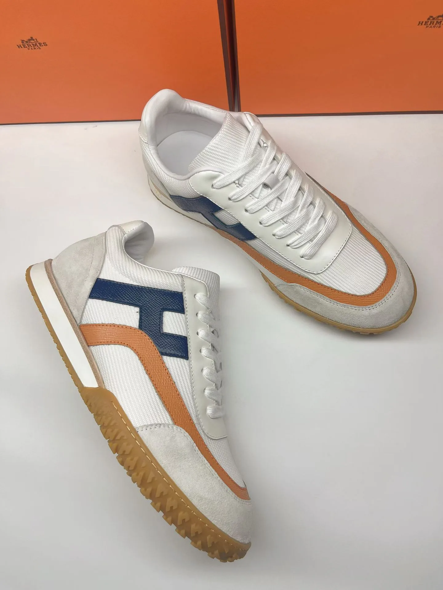 Кроссовки Женские Hermes 11765349