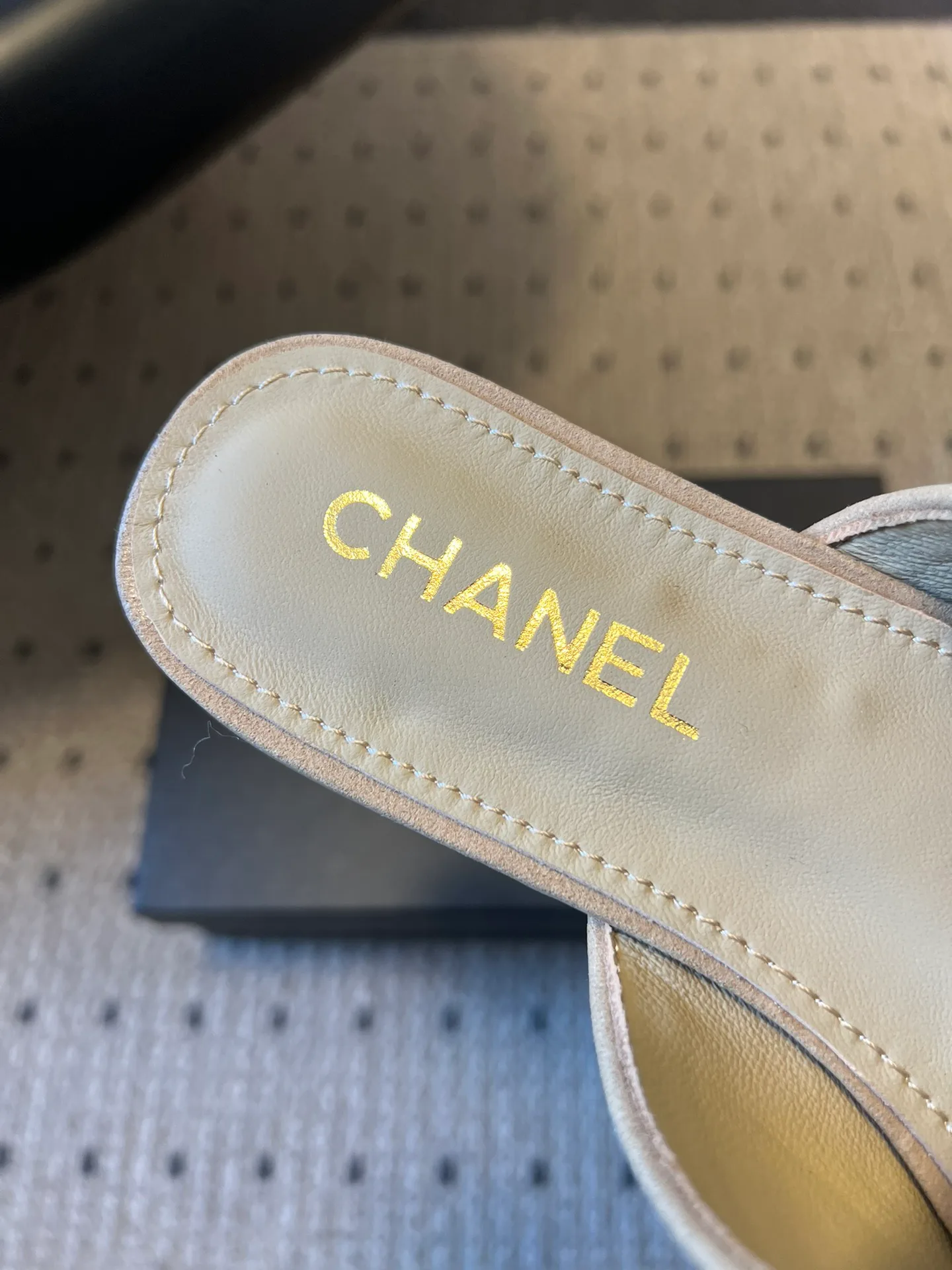 Шлепанцы Женские Chanel 9845448