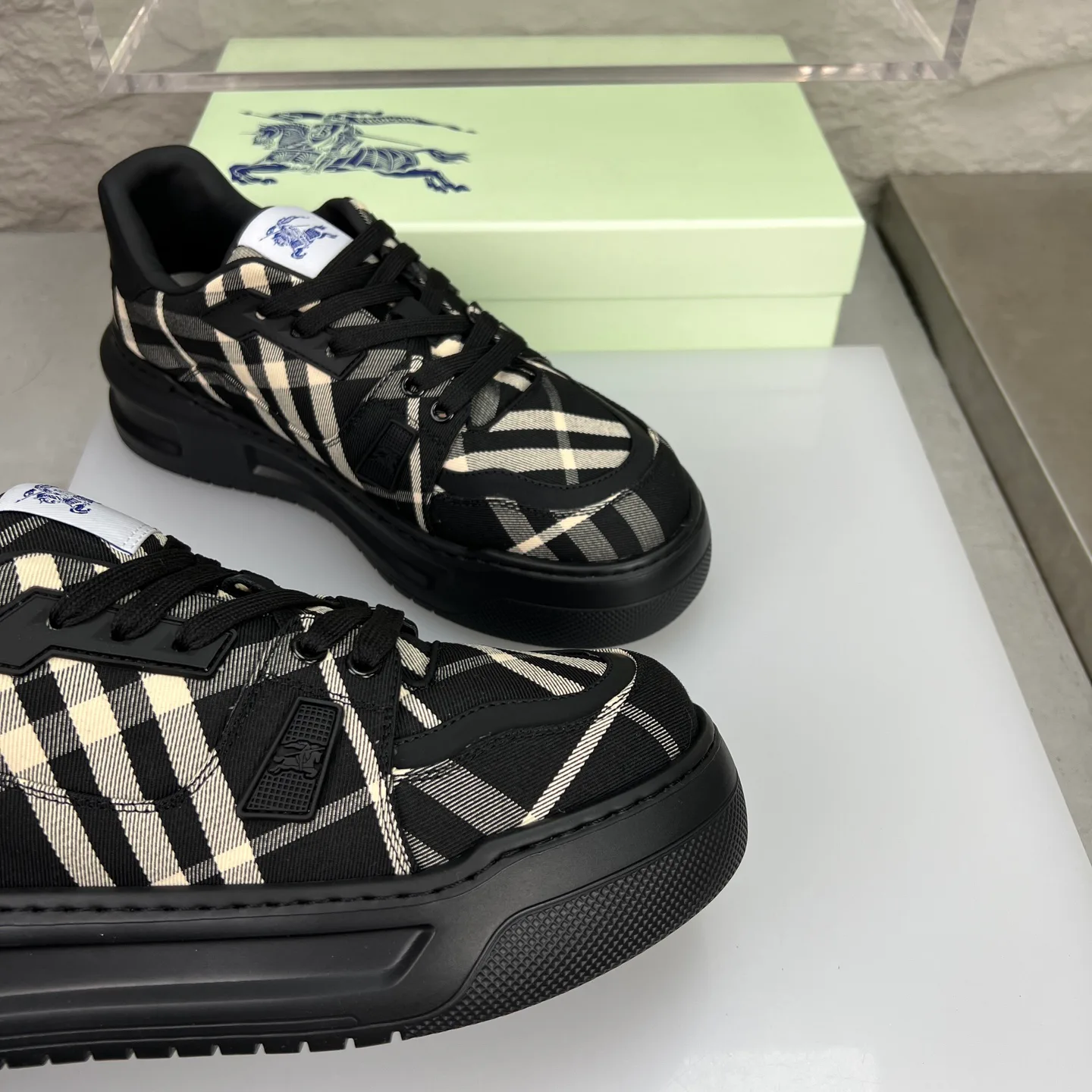 Кроссовки Мужские Burberry 11638116