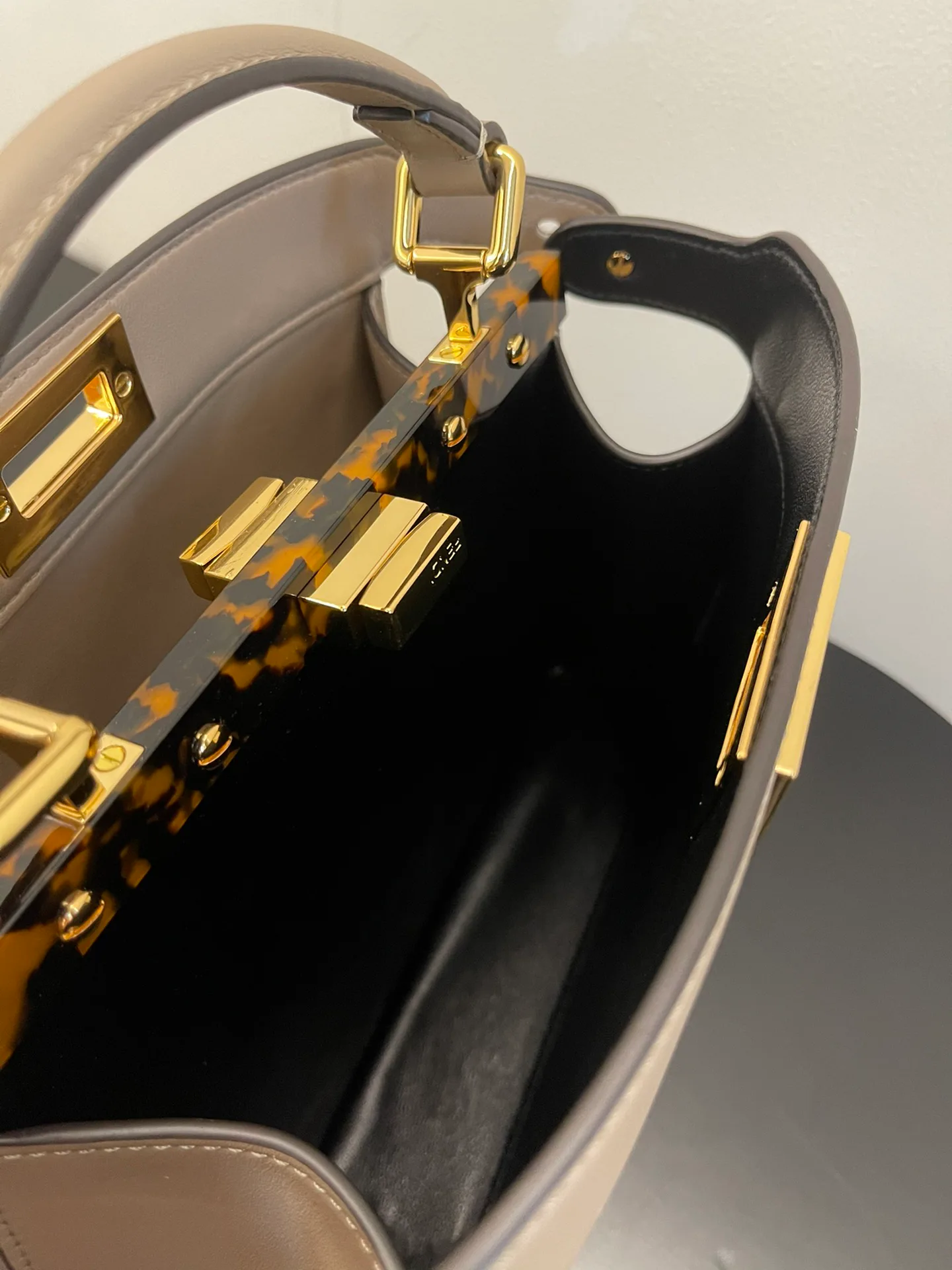 Классические Сумки Женские Fendi 13234499