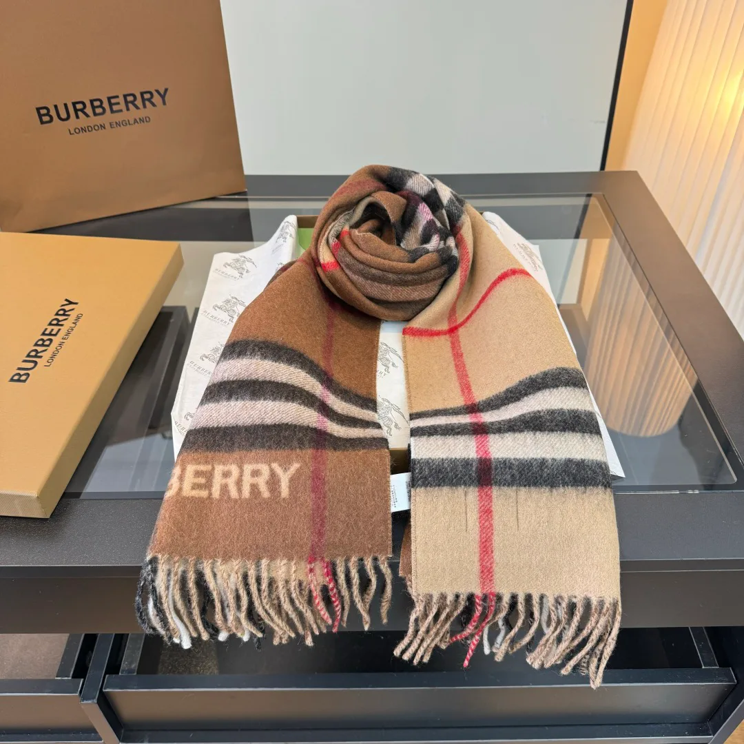 Шарфы Burberry 18627302