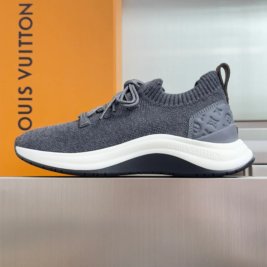 Кроссовки Женские Louis Vuitton 17950528