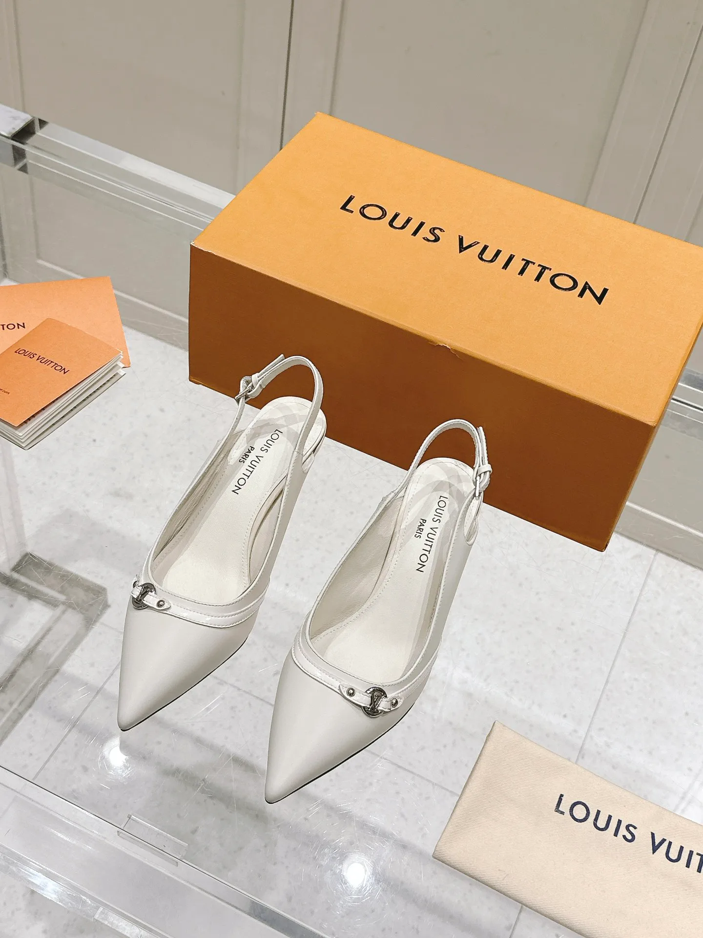 Туфли Женские Louis Vuitton 18608