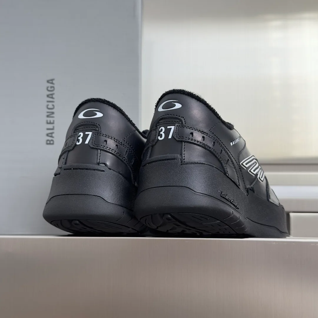 Кроссовки Женские Balenciaga 11226565