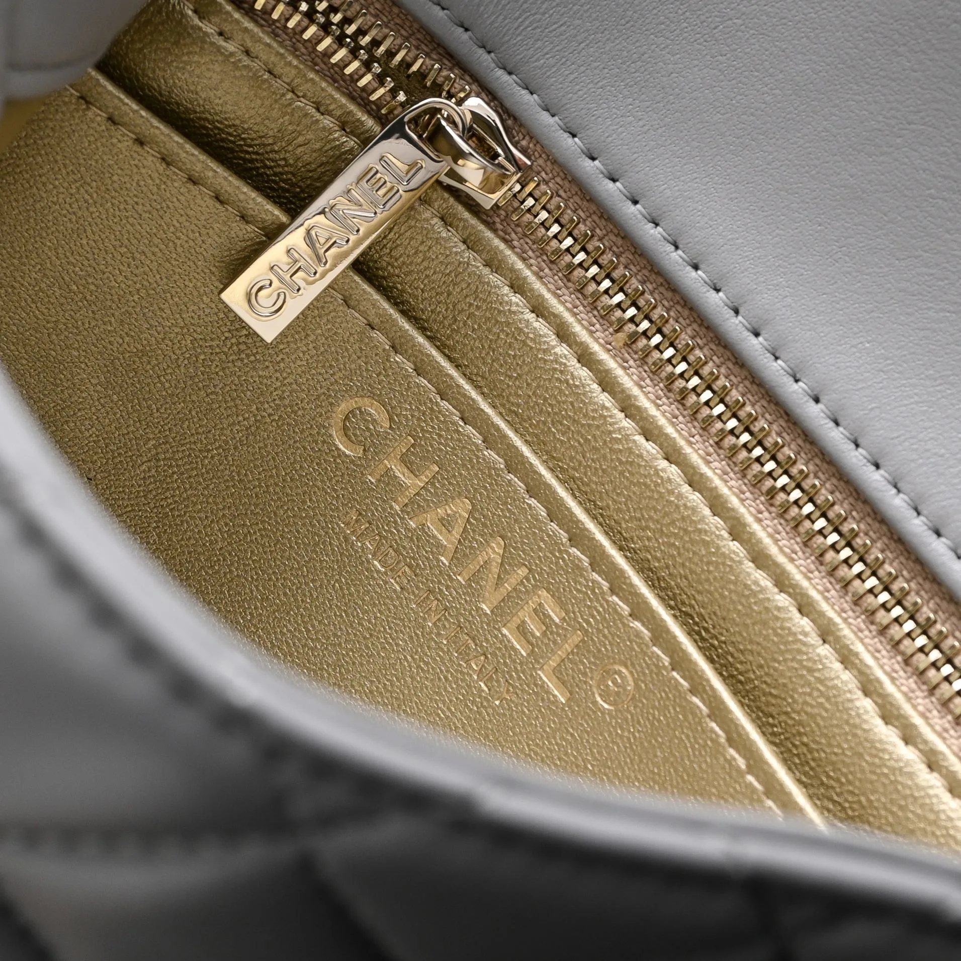 Классические Сумки Женские Chanel 18148076