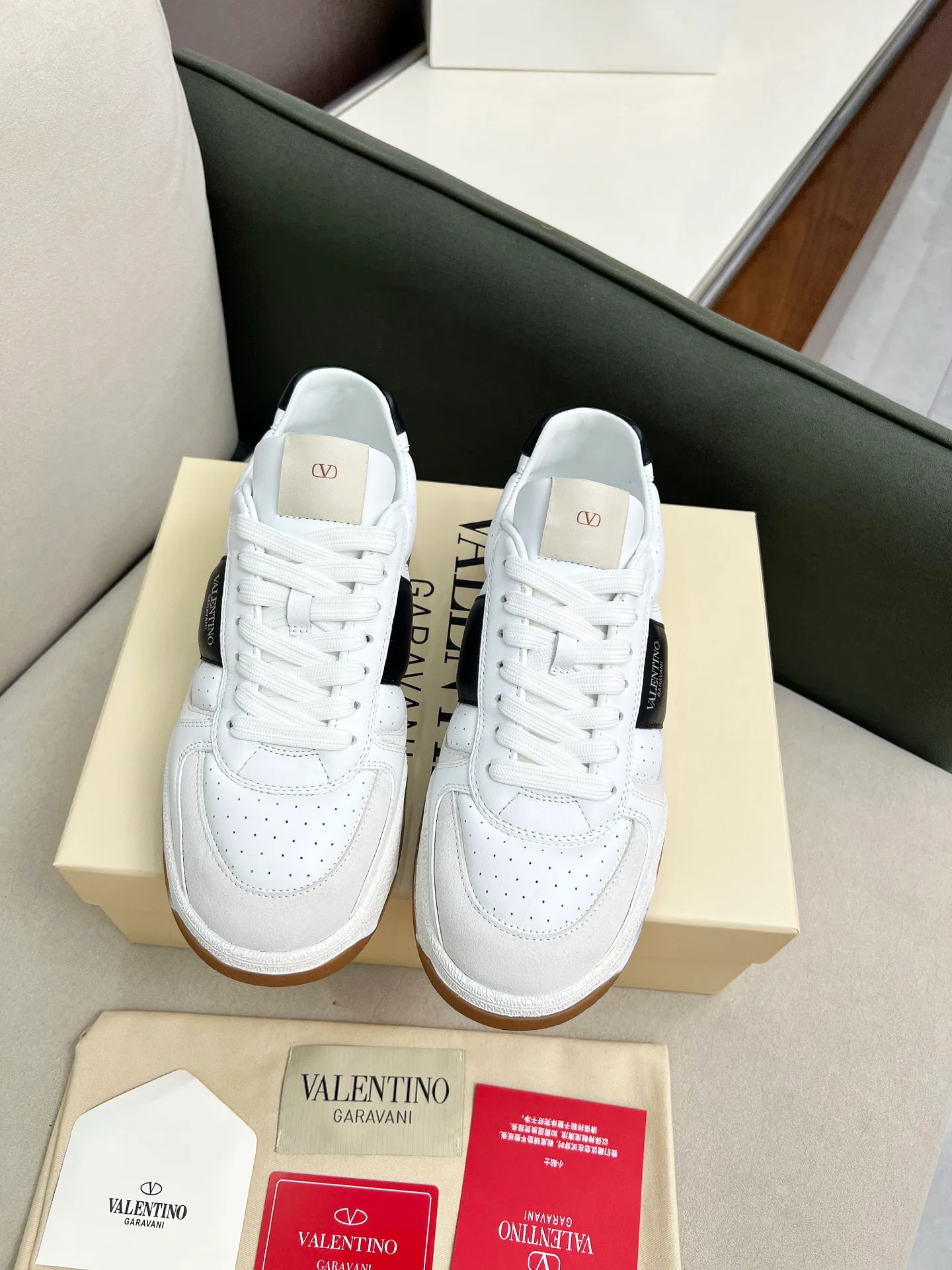 Кроссовки Женские Valentino 2628090