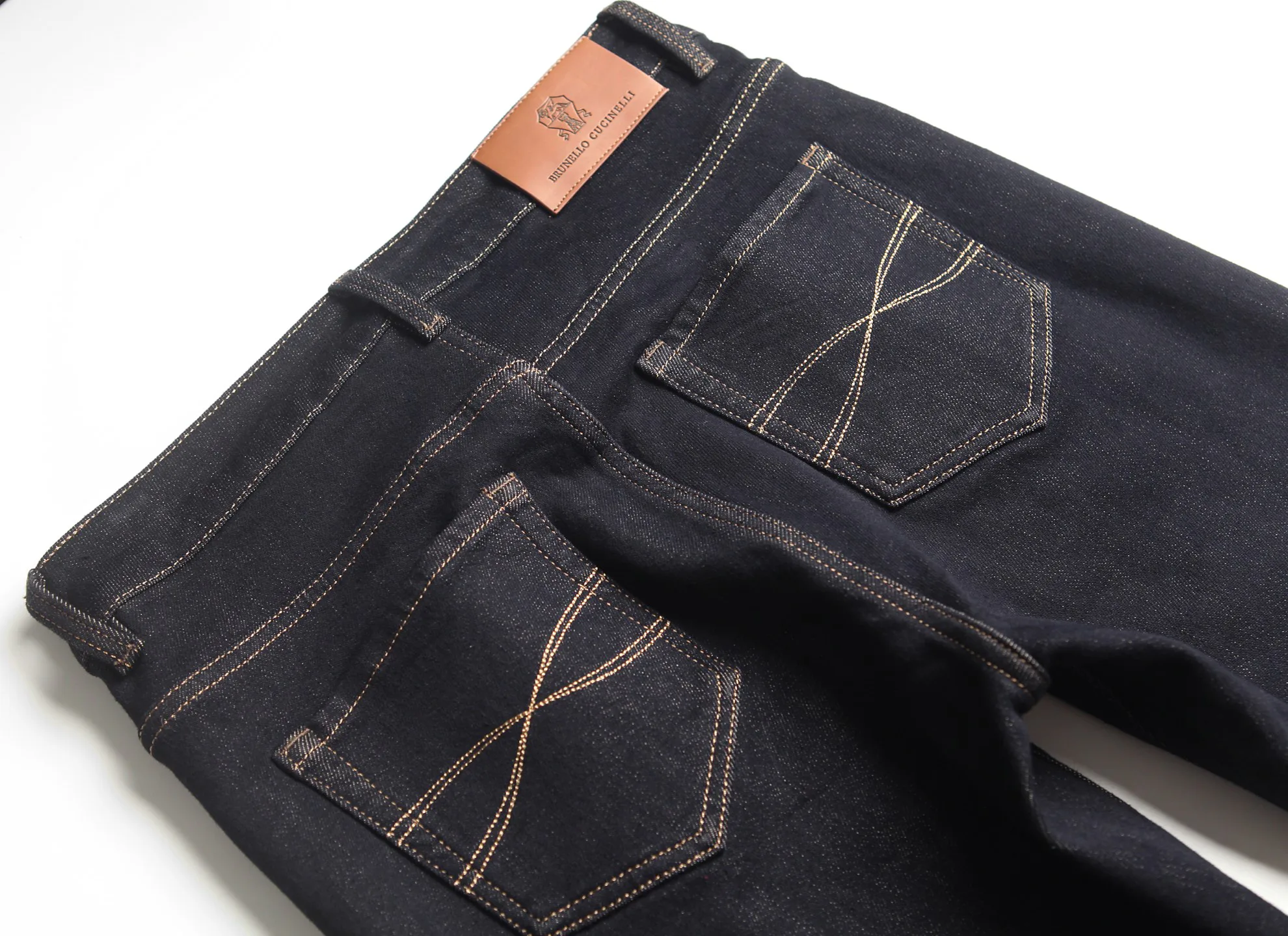 Джинсы Мужские Brunello Cucinelli 18368981