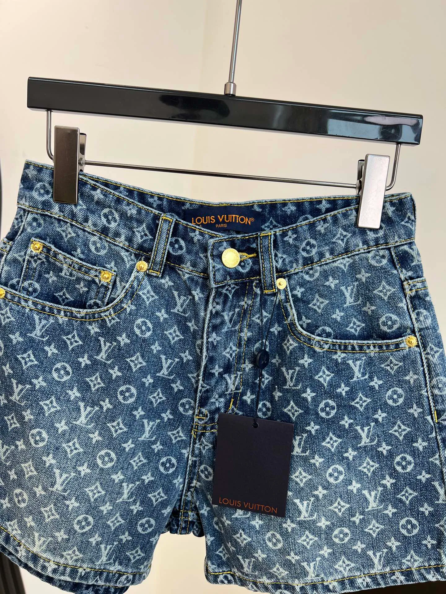 Шорты Женские Louis Vuitton 11645810