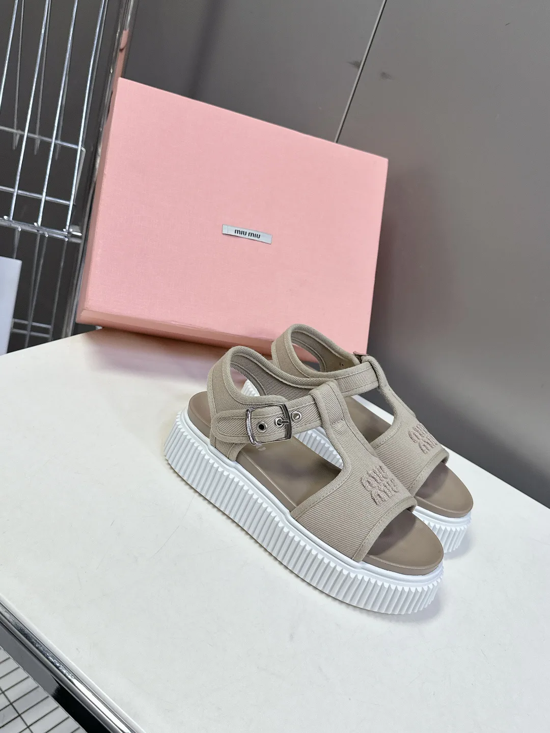 Босоножки Женские Miu Miu 13332436