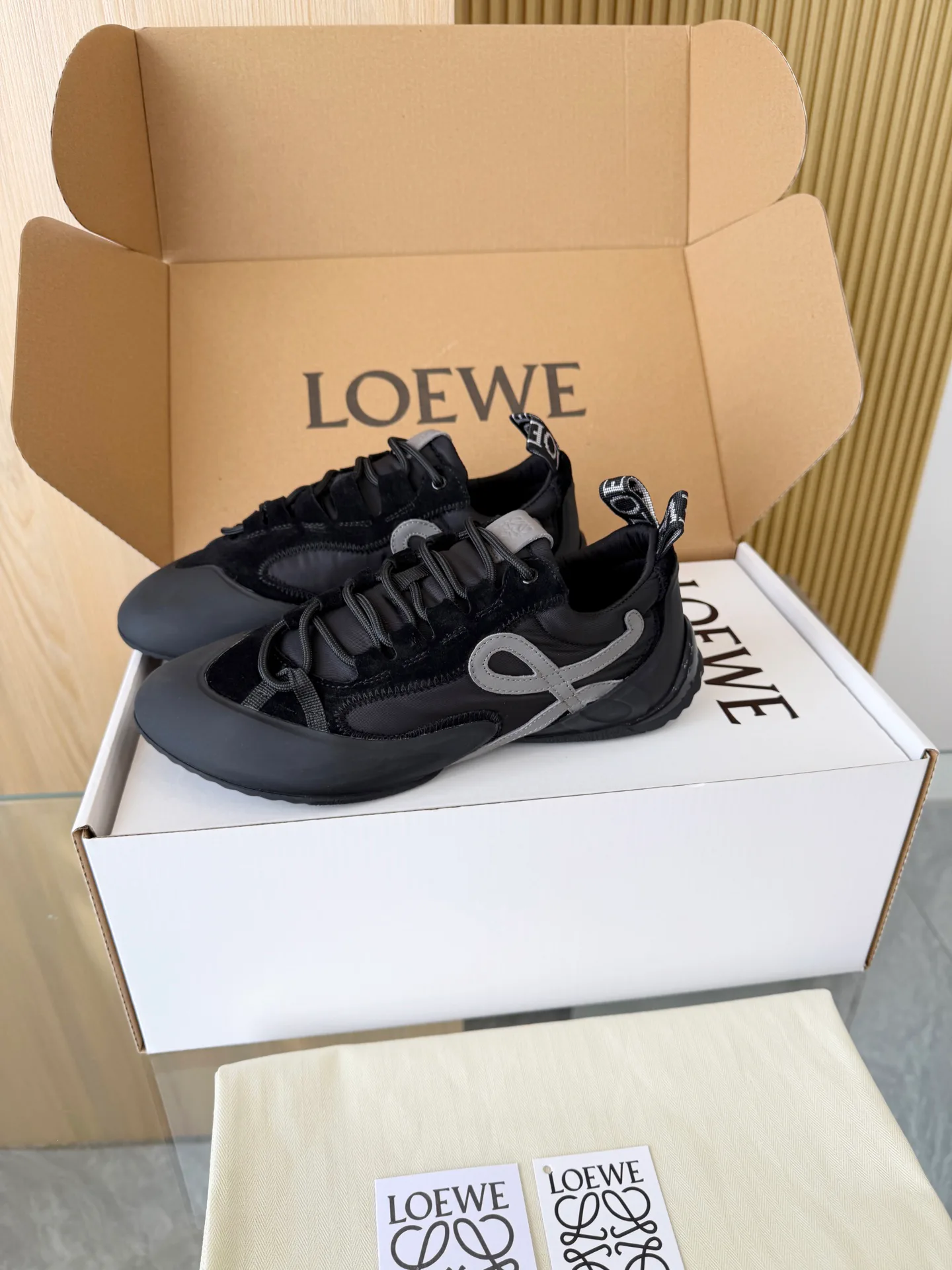 Кроссовки Женские Loewe 18637614