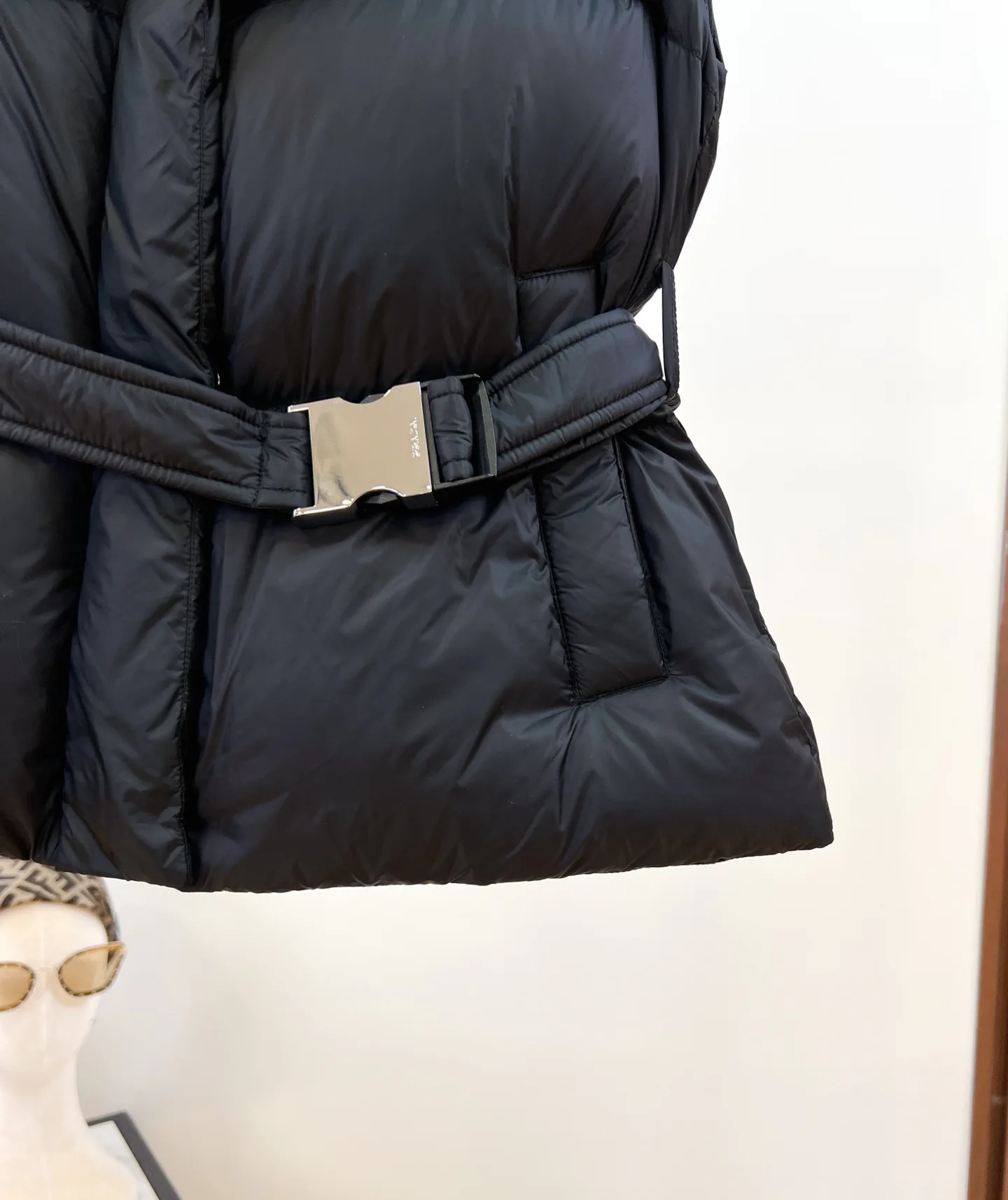 Куртки И Пуховики Женские Prada 18820480