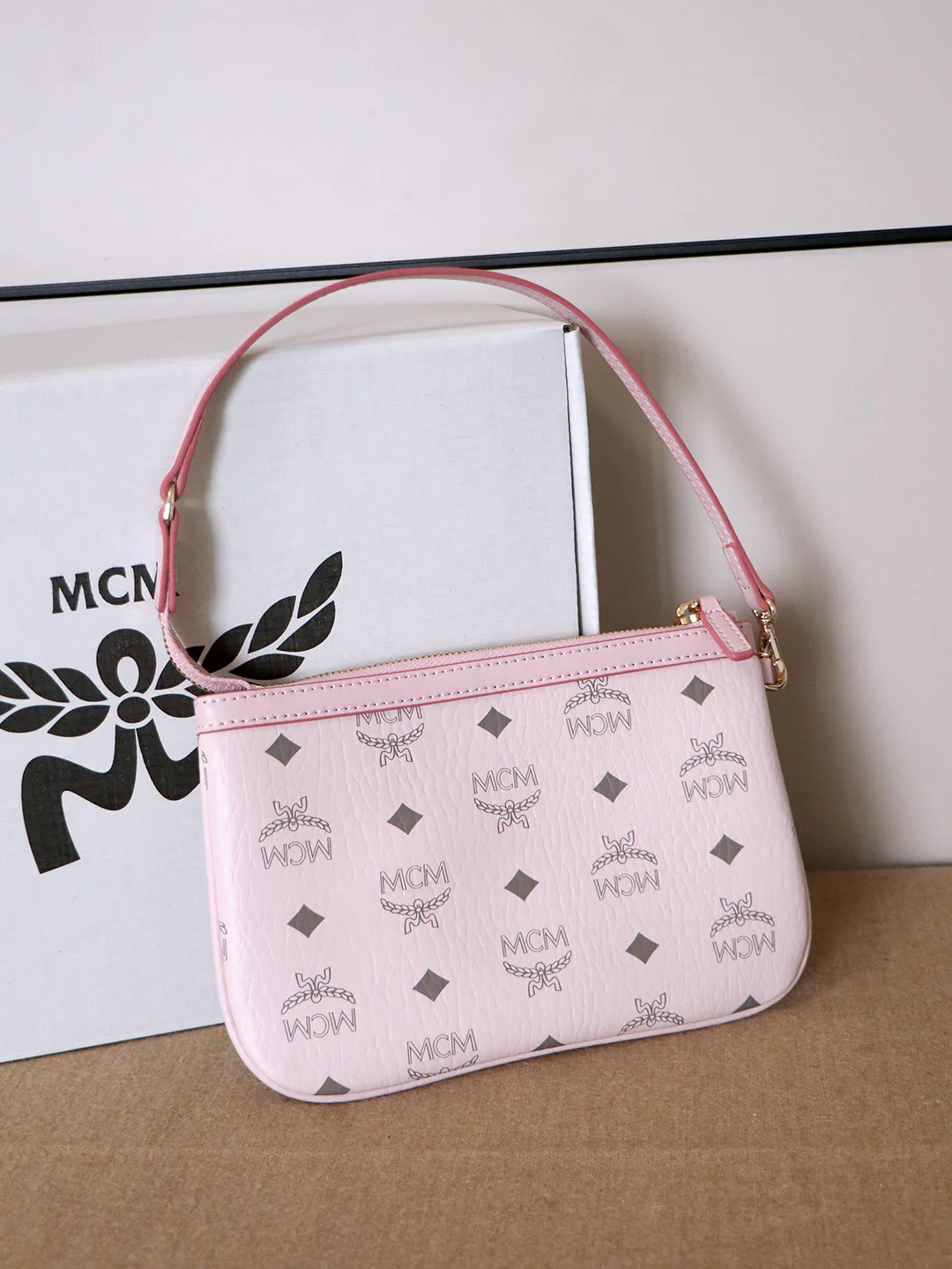 Классические Сумки Женские Mcm 18223302