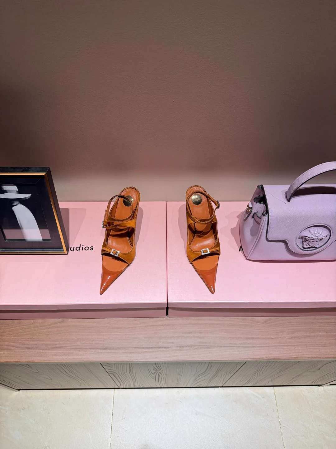 Босоножки Женские Saint Laurent 5737618